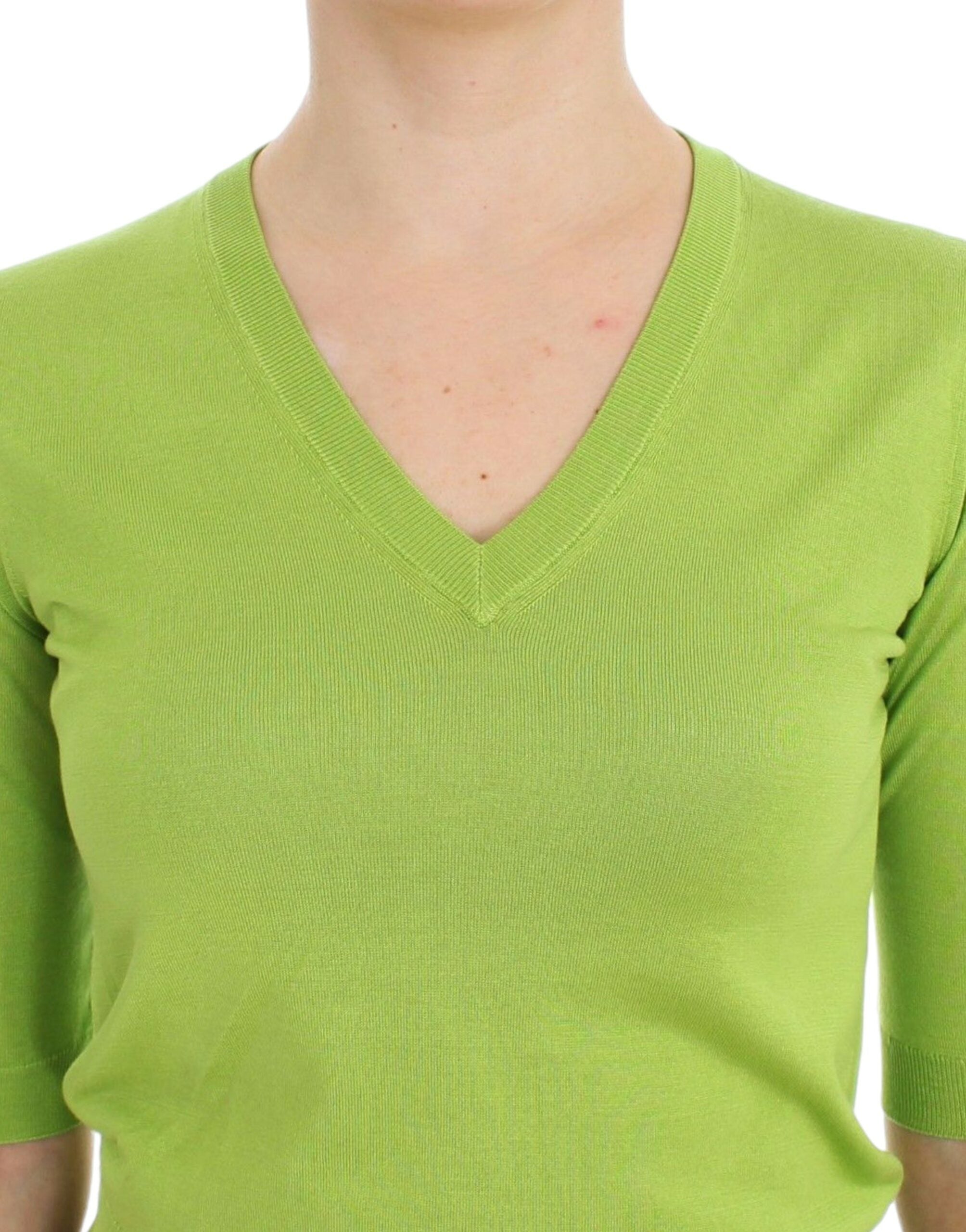 Emerald Green Wool V-Neck Pullover - ventzia