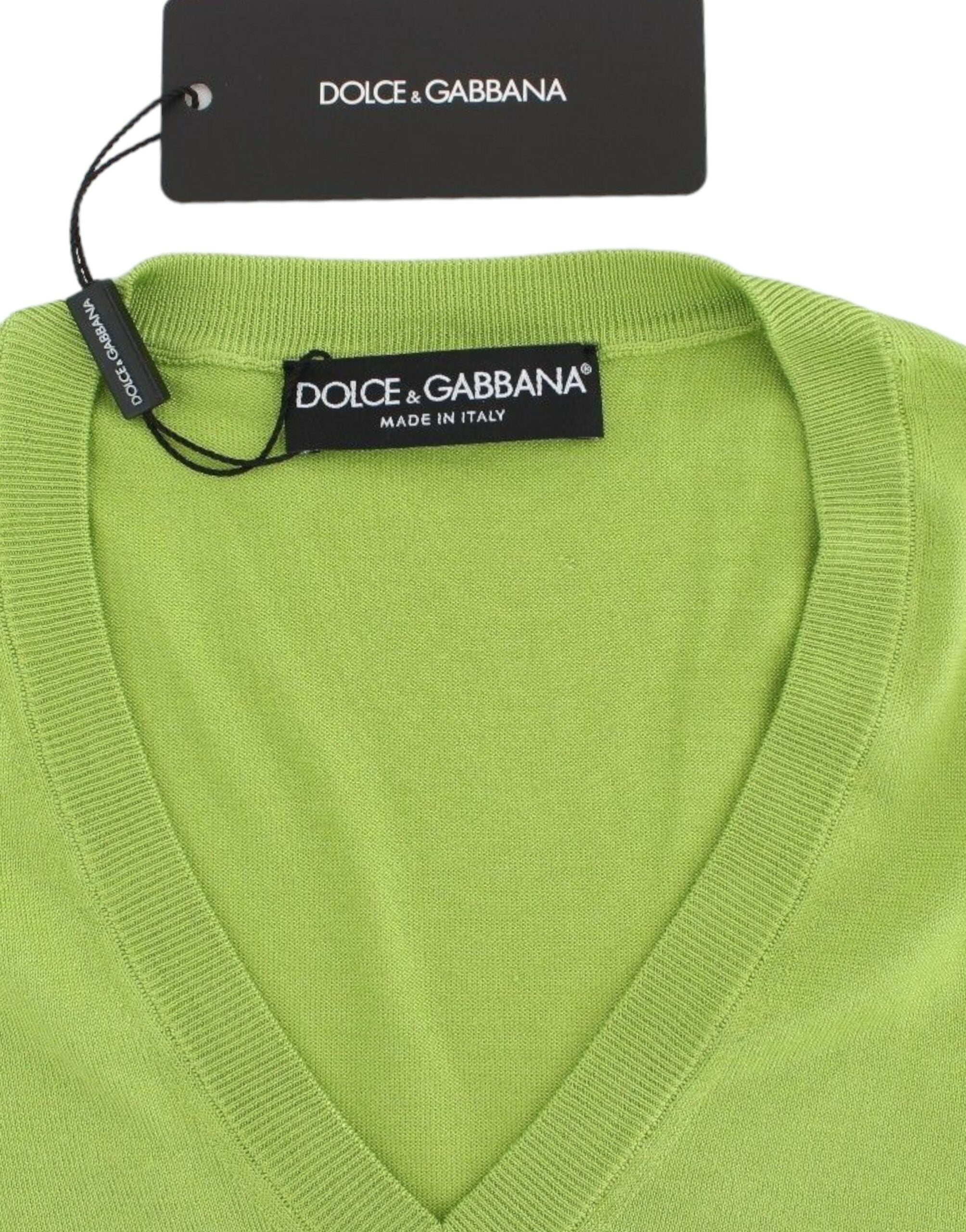 Emerald Green Wool V-Neck Pullover - ventzia