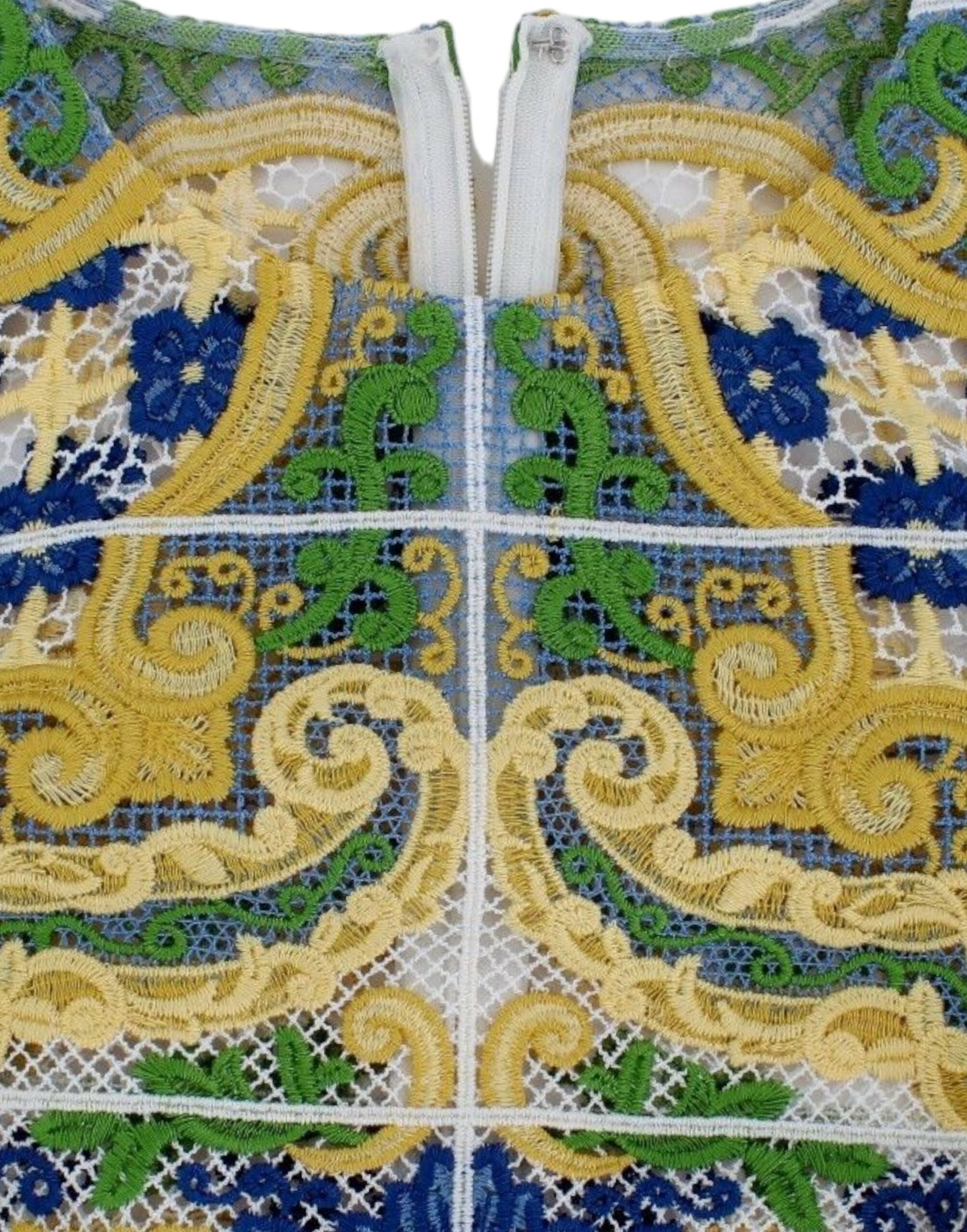 Majolica Embroidered Sleeveless Elegance - ventzia