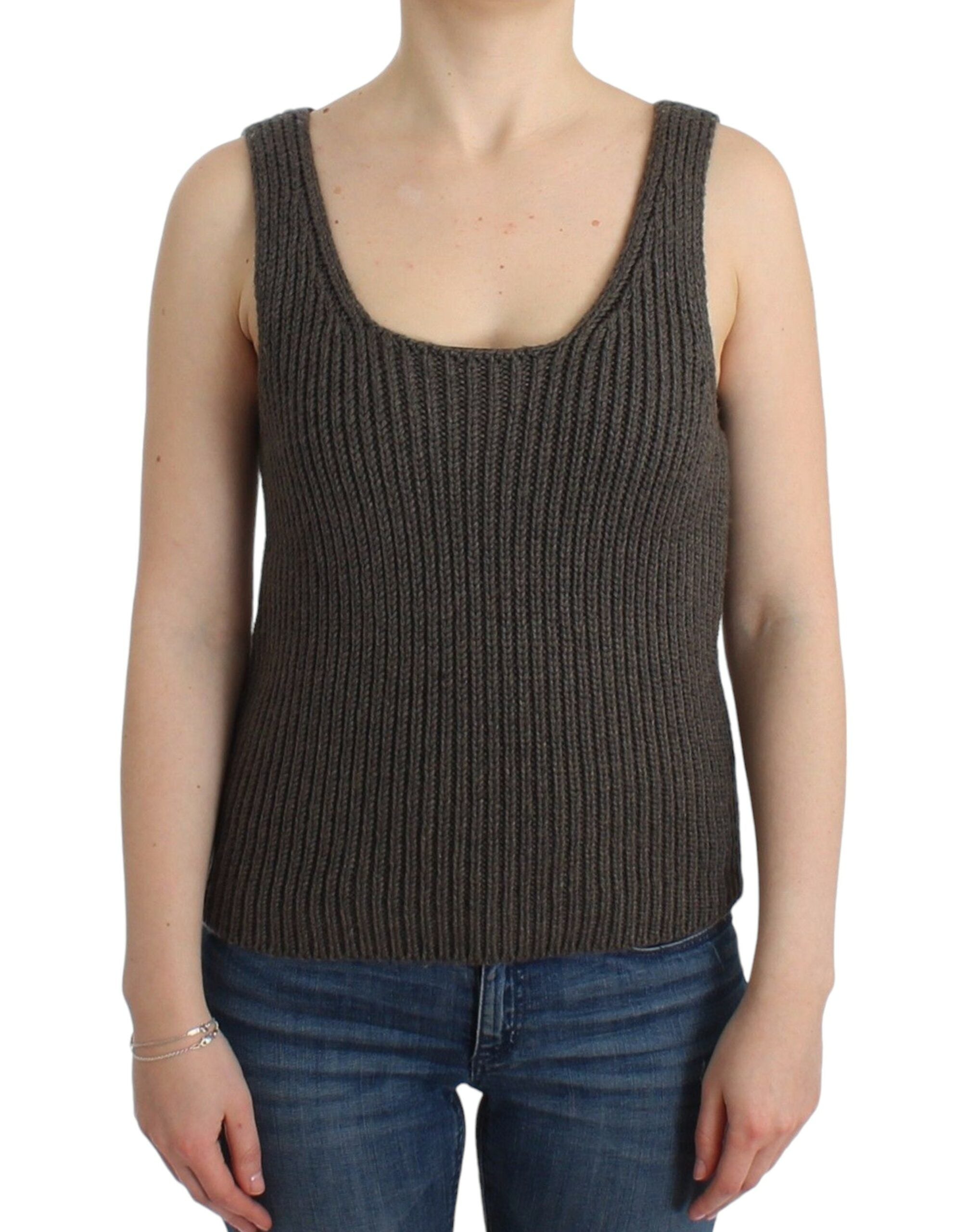 Chic Gray Knit Crew Neck Top - ventzia