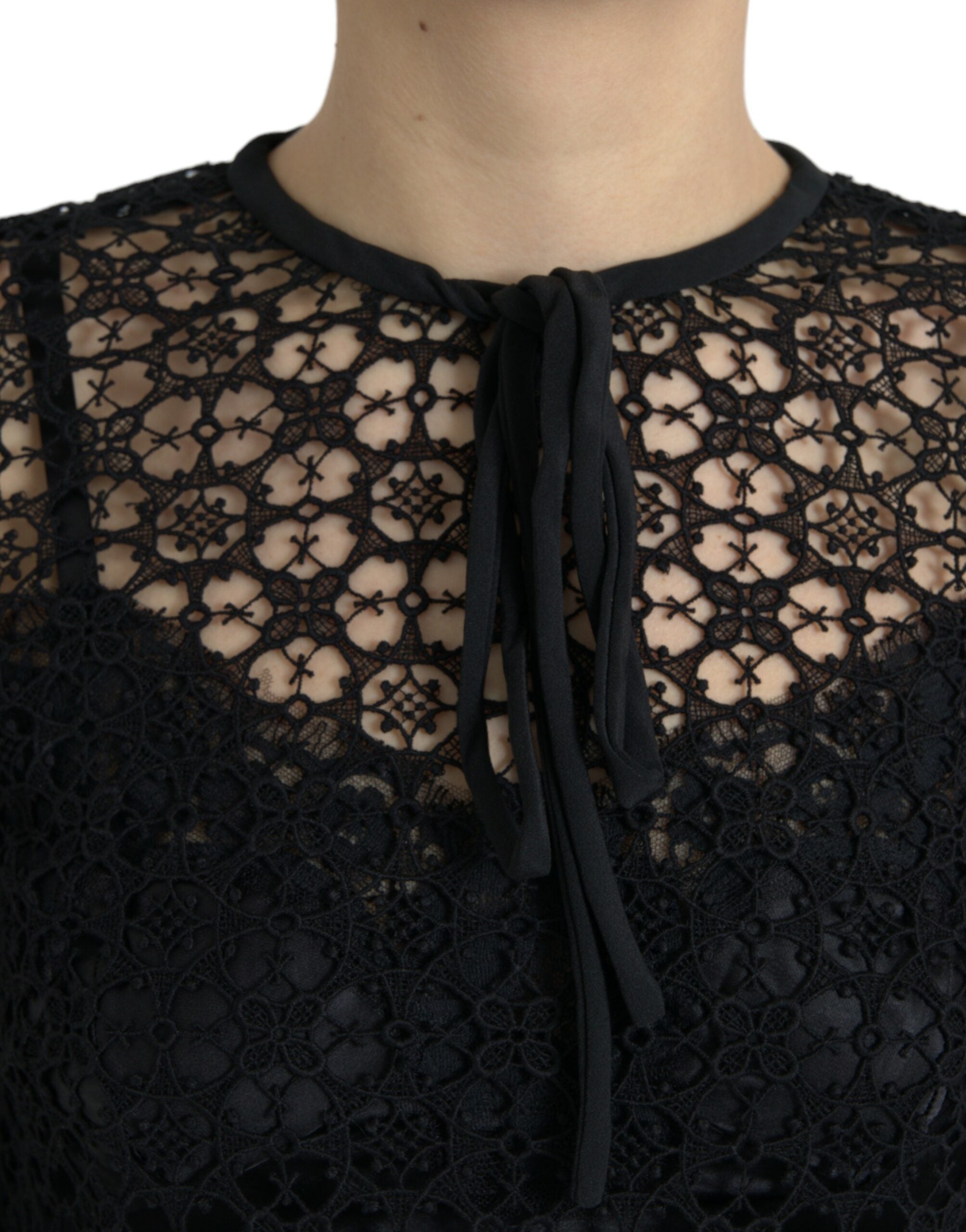Black Floral Lace Short Sleeves Blouse Top - ventzia