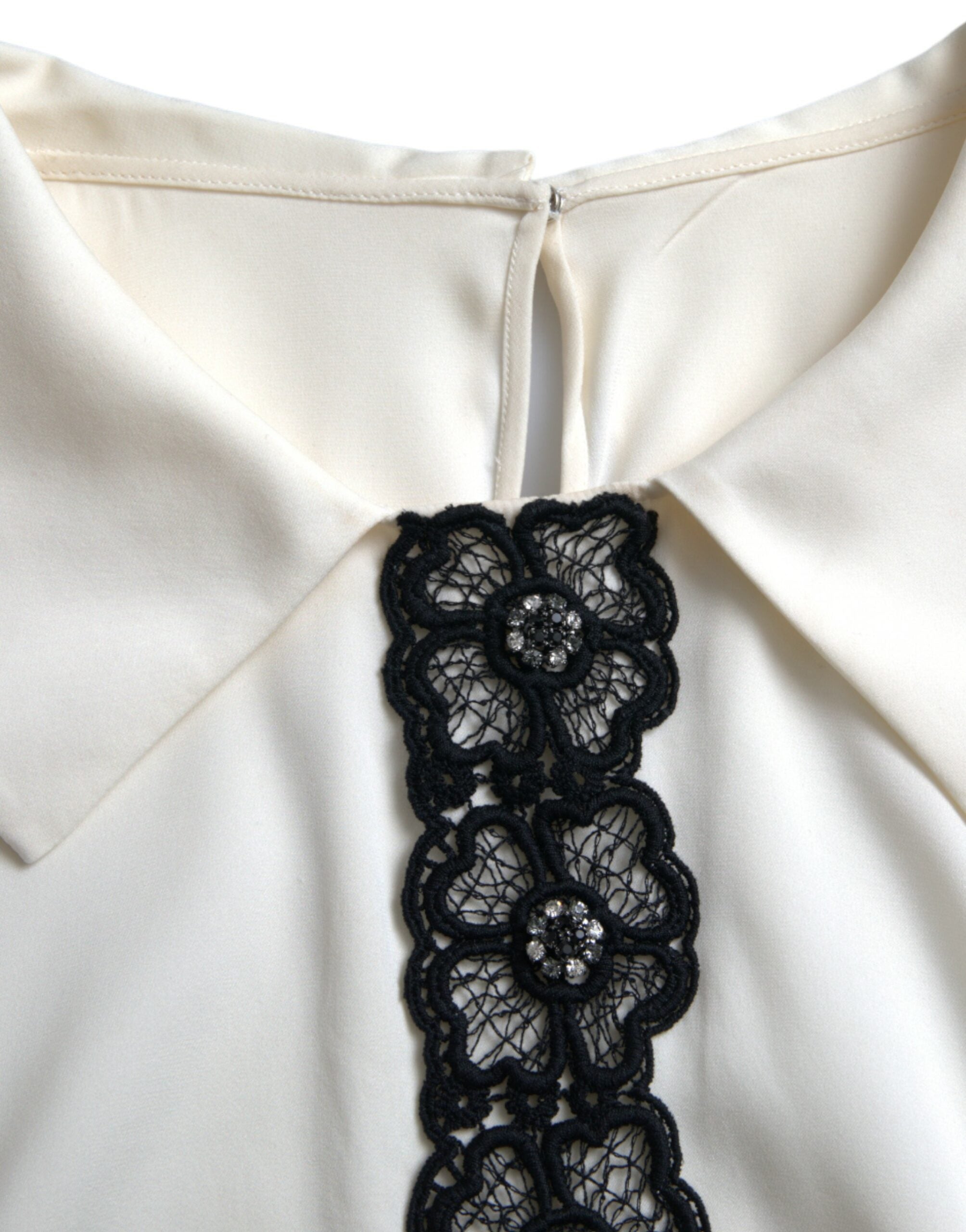 Off White Silk Lace Trim Short Sleeves Top - ventzia