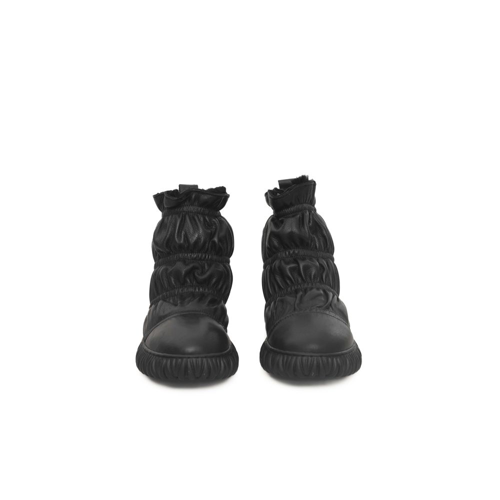 Black Leather Women Boot - ventzia