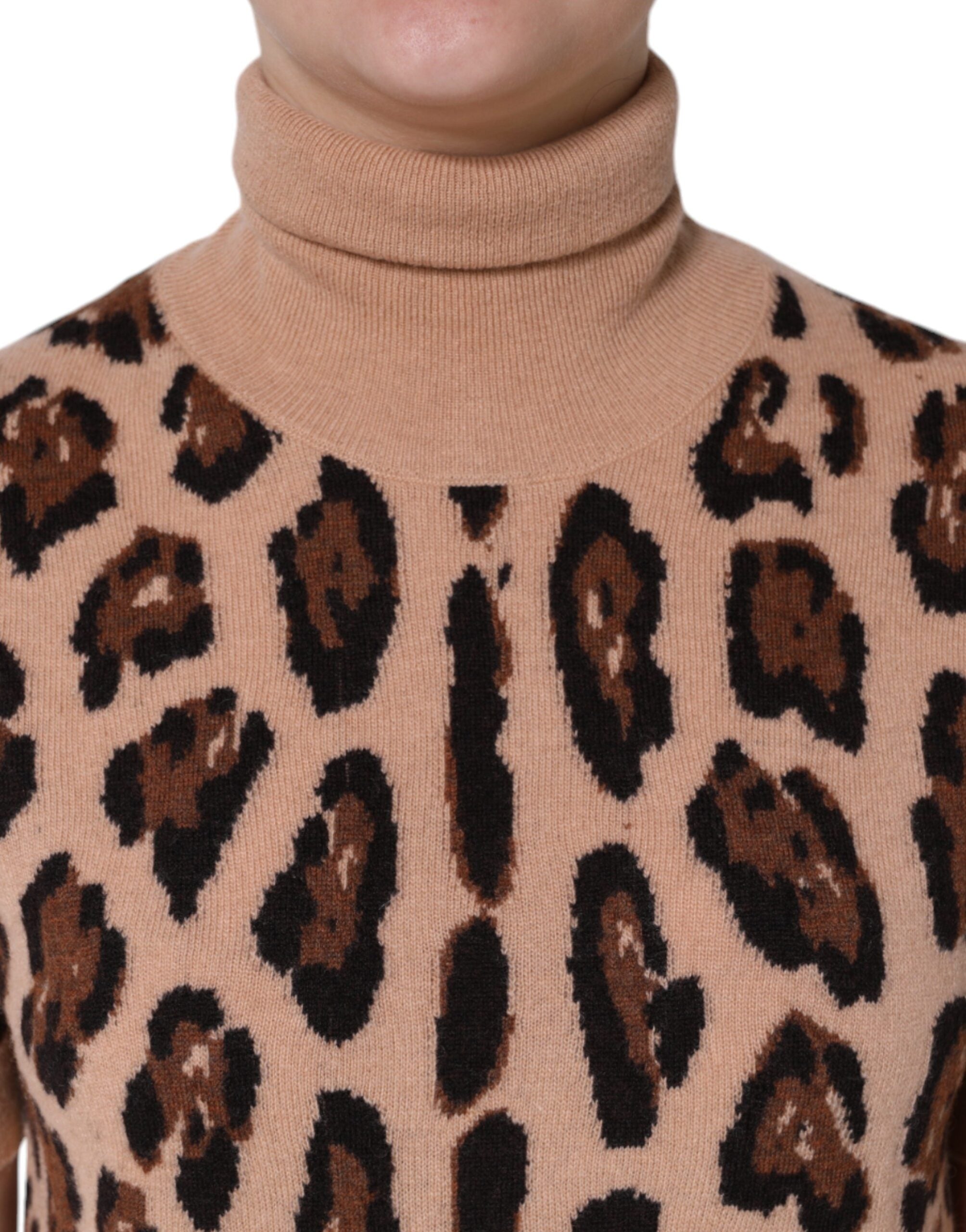 Beige Leopard Print Wool Turtleneck Top - ventzia