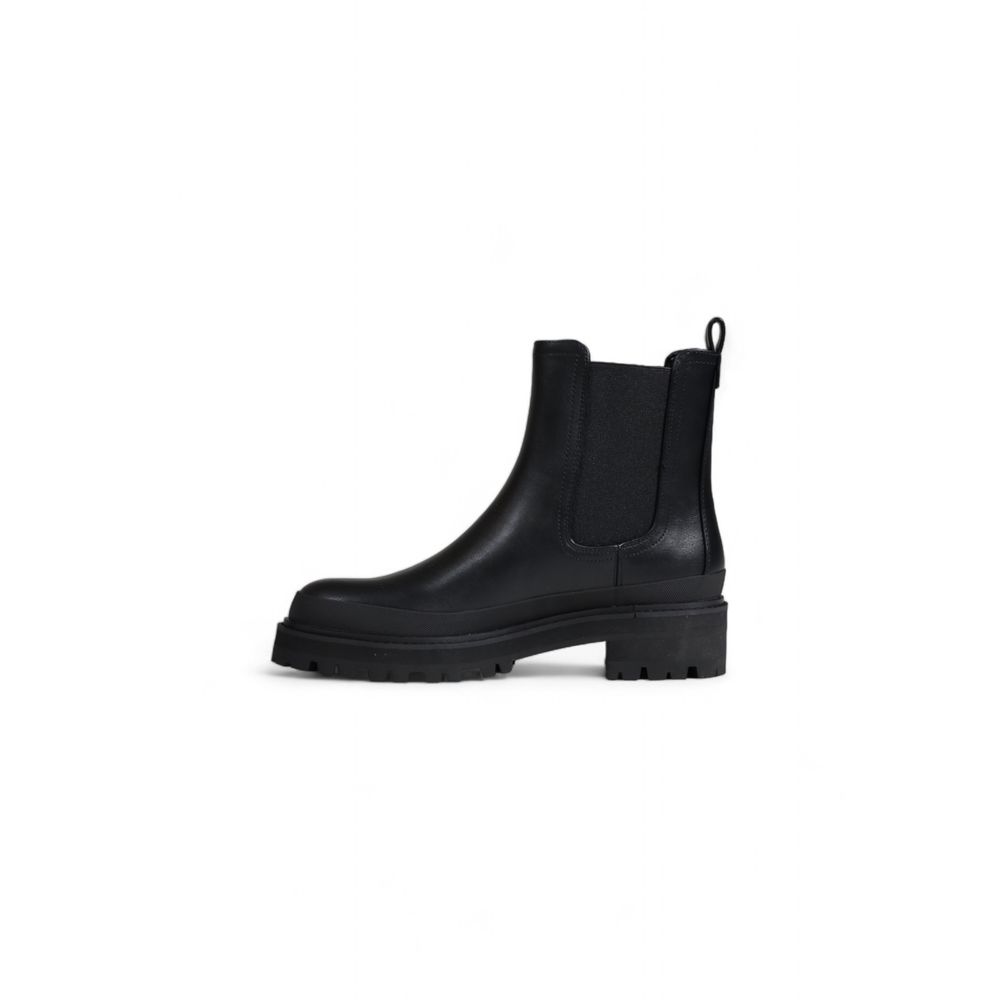 Black Polyethylene Ankle - ventzia