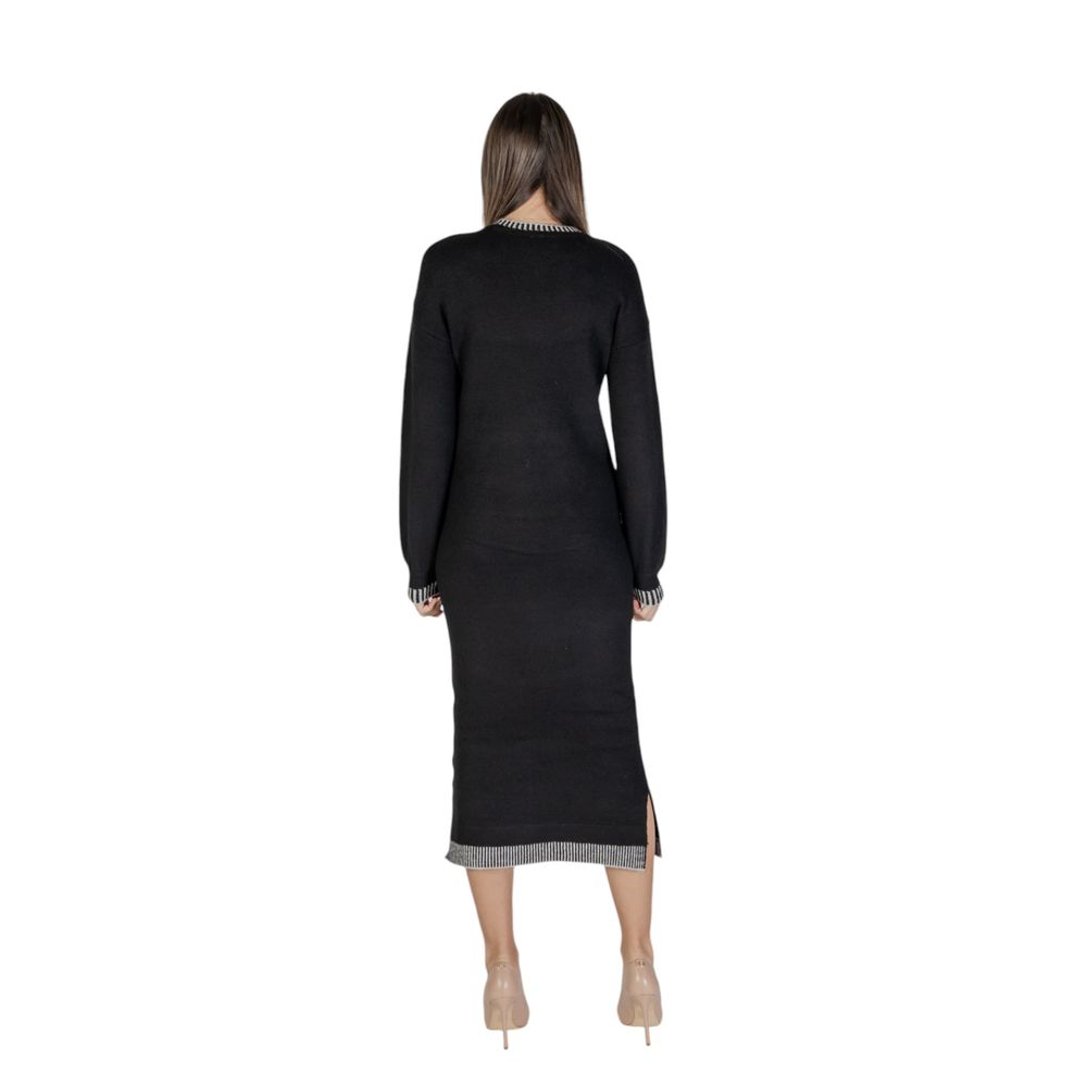 Black Polyester Midi - ventzia