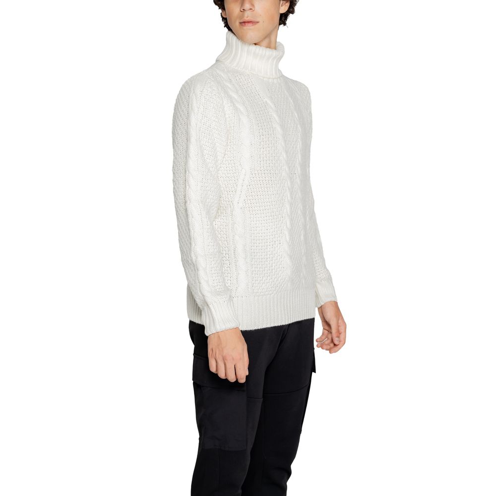 White Polyester Turtleneck