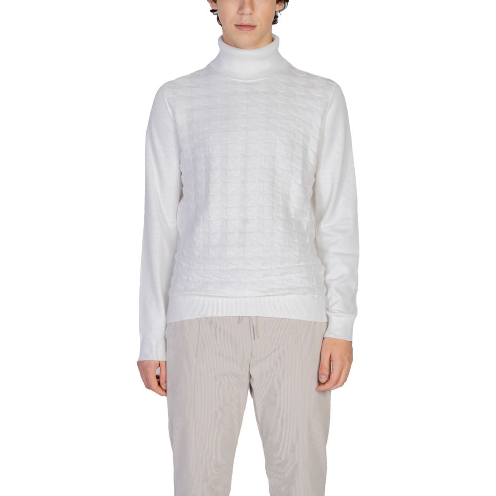 White Cotton Turtleneck - ventzia
