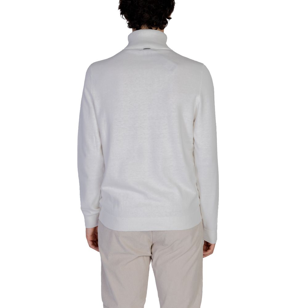 White Cotton Turtleneck - ventzia