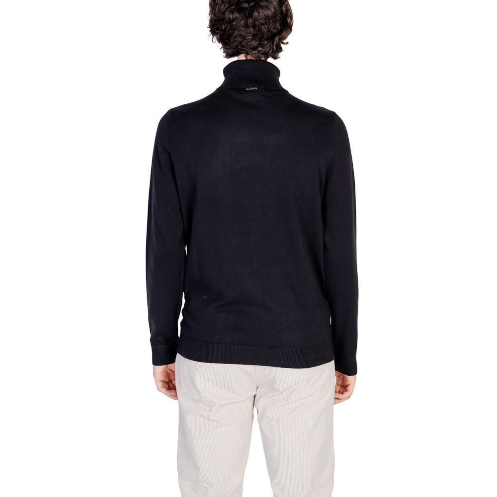 Black Cotton Turtleneck - ventzia