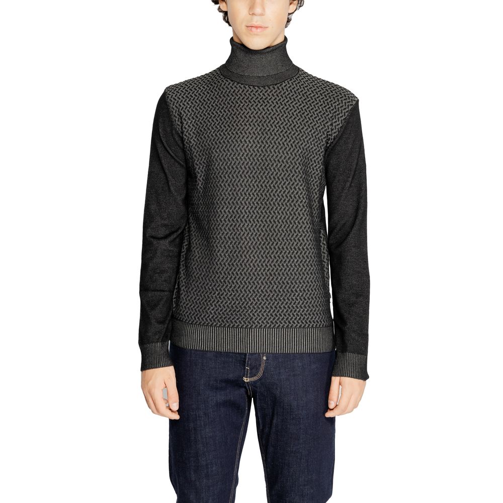 Black Viscose Turtleneck - ventzia