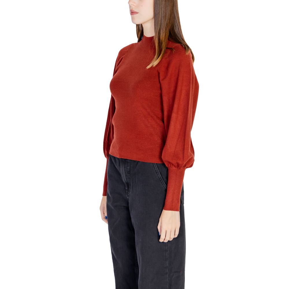 Red Viscose Sportswear - ventzia