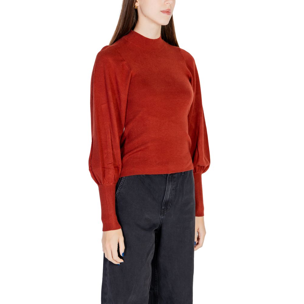 Red Viscose Sportswear - ventzia