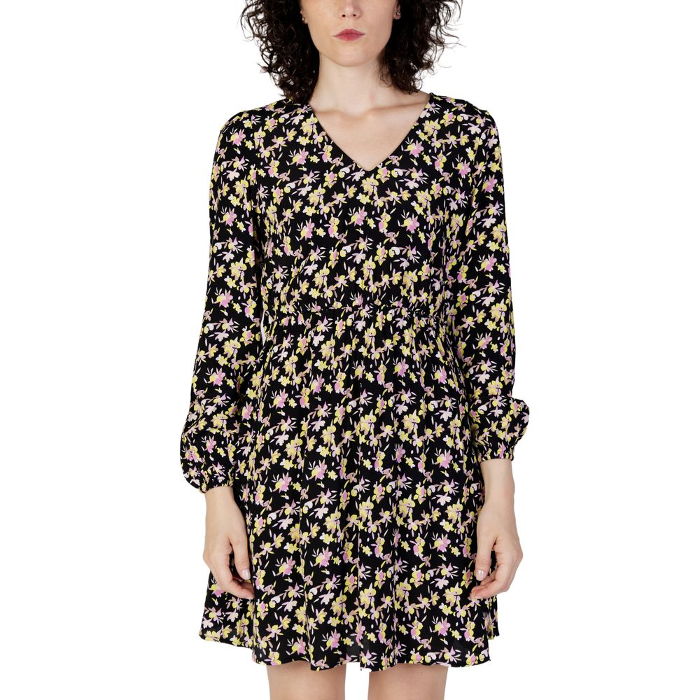 Black Viscose Short - ventzia