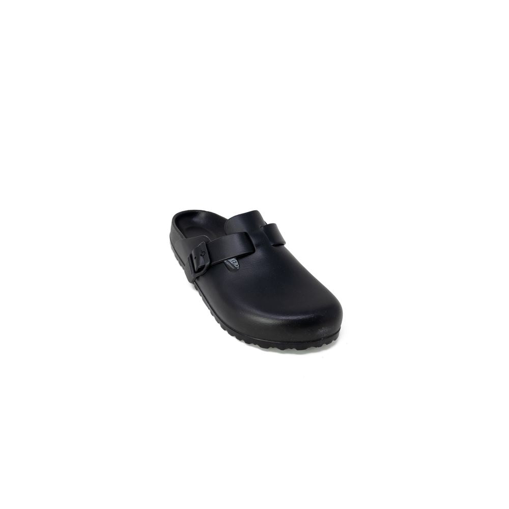 Black Plastic Slipper - ventzia