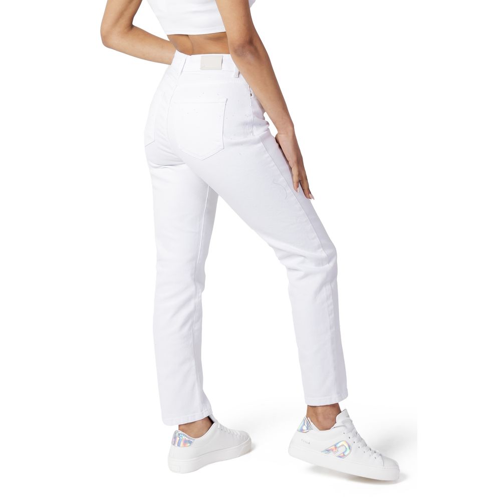 White Cotton Mom Jean - ventzia