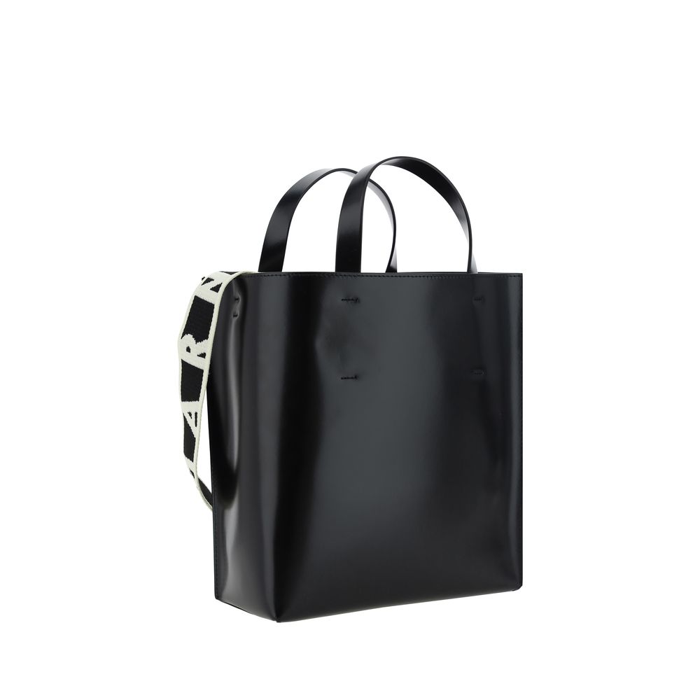 Black Calf Leather Bos Taurus Handbag - ventzia