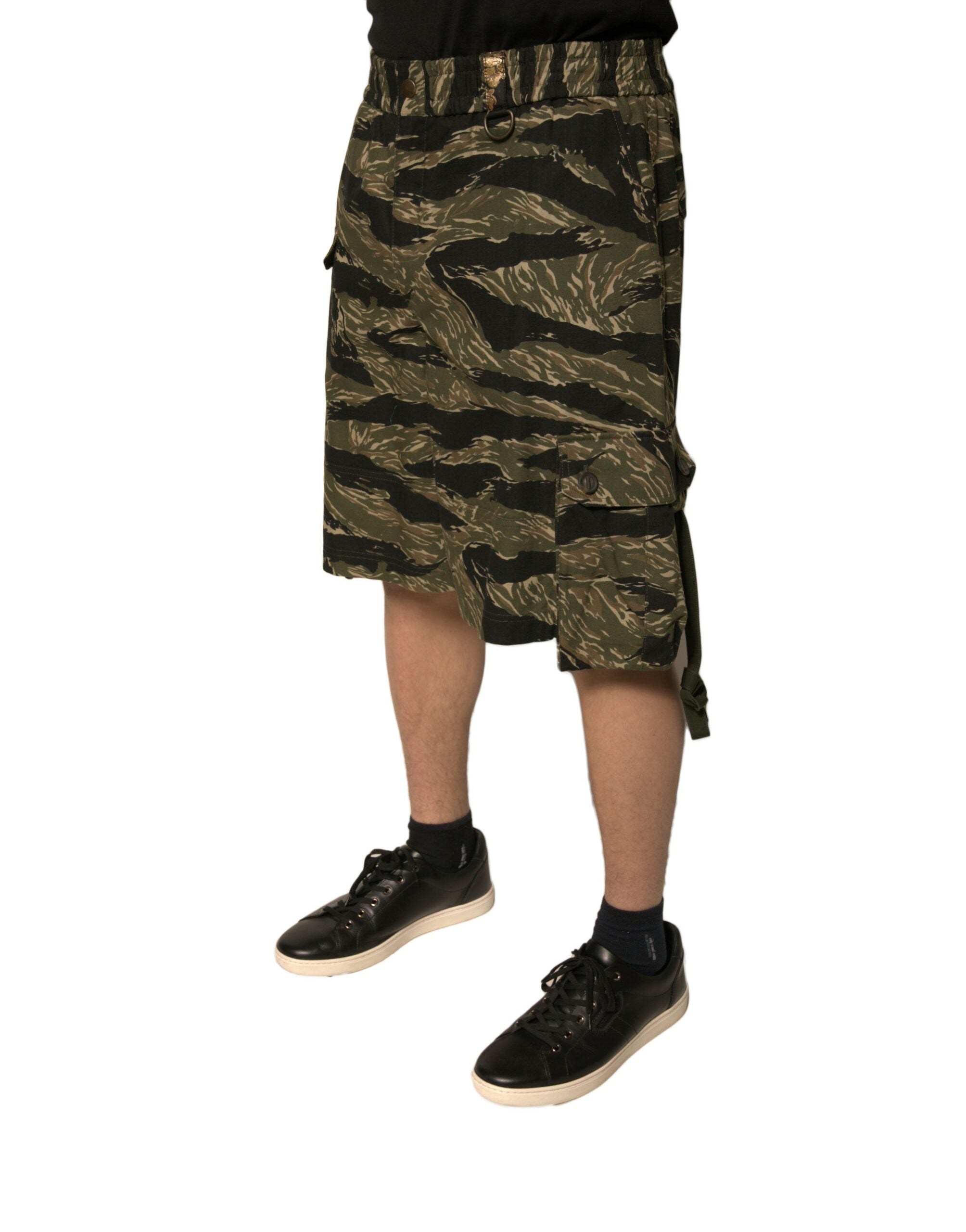 Black Gold Patterned Cotton Bermuda Shorts - ventzia