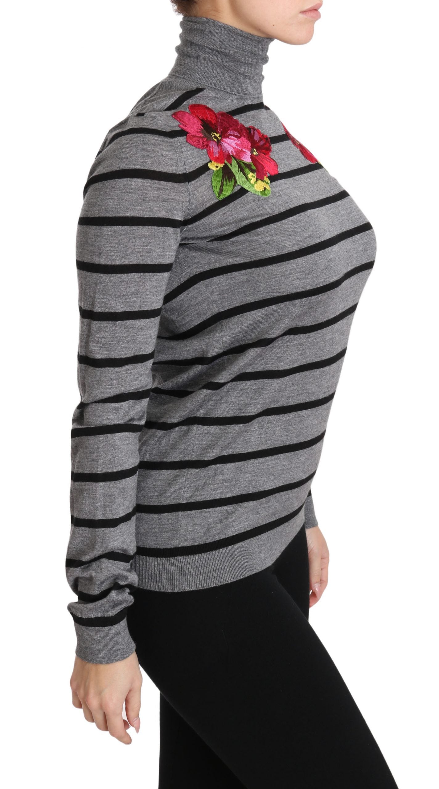 Elegant Embroidered Cashmere-Silk Sweater - ventzia