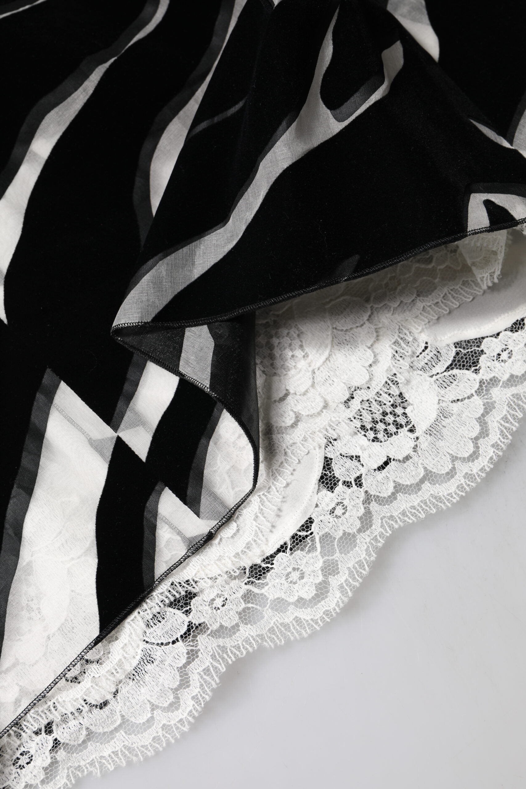 Black White Zebra A-line Sheath Mini Dress - ventzia