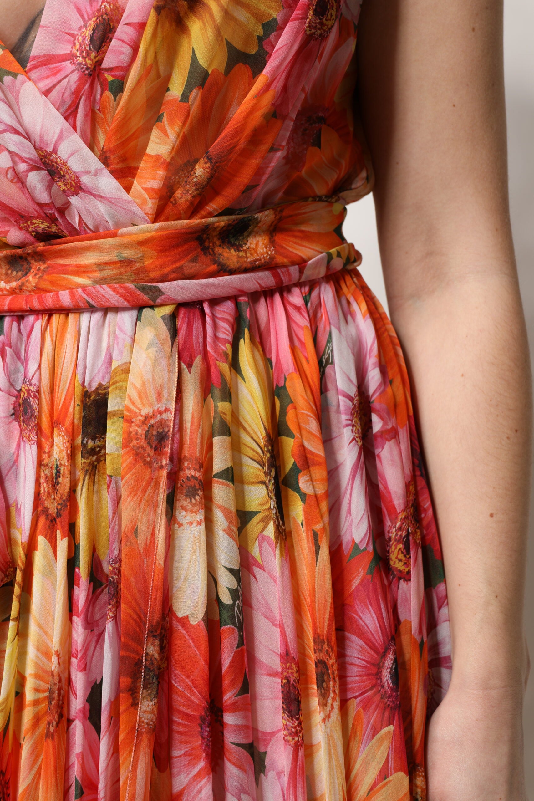 Multicolor Floral Silk V-neck Chiffon Dress - ventzia