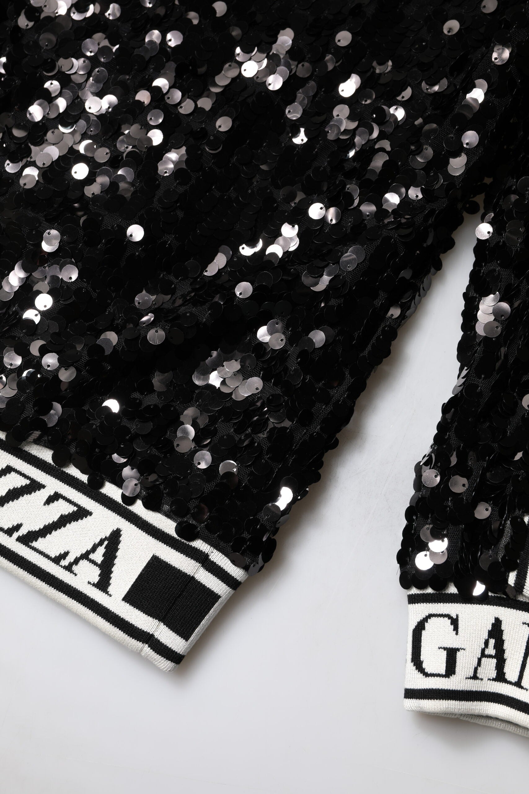 Black DG Queen Sequin Pullover Sweater - ventzia