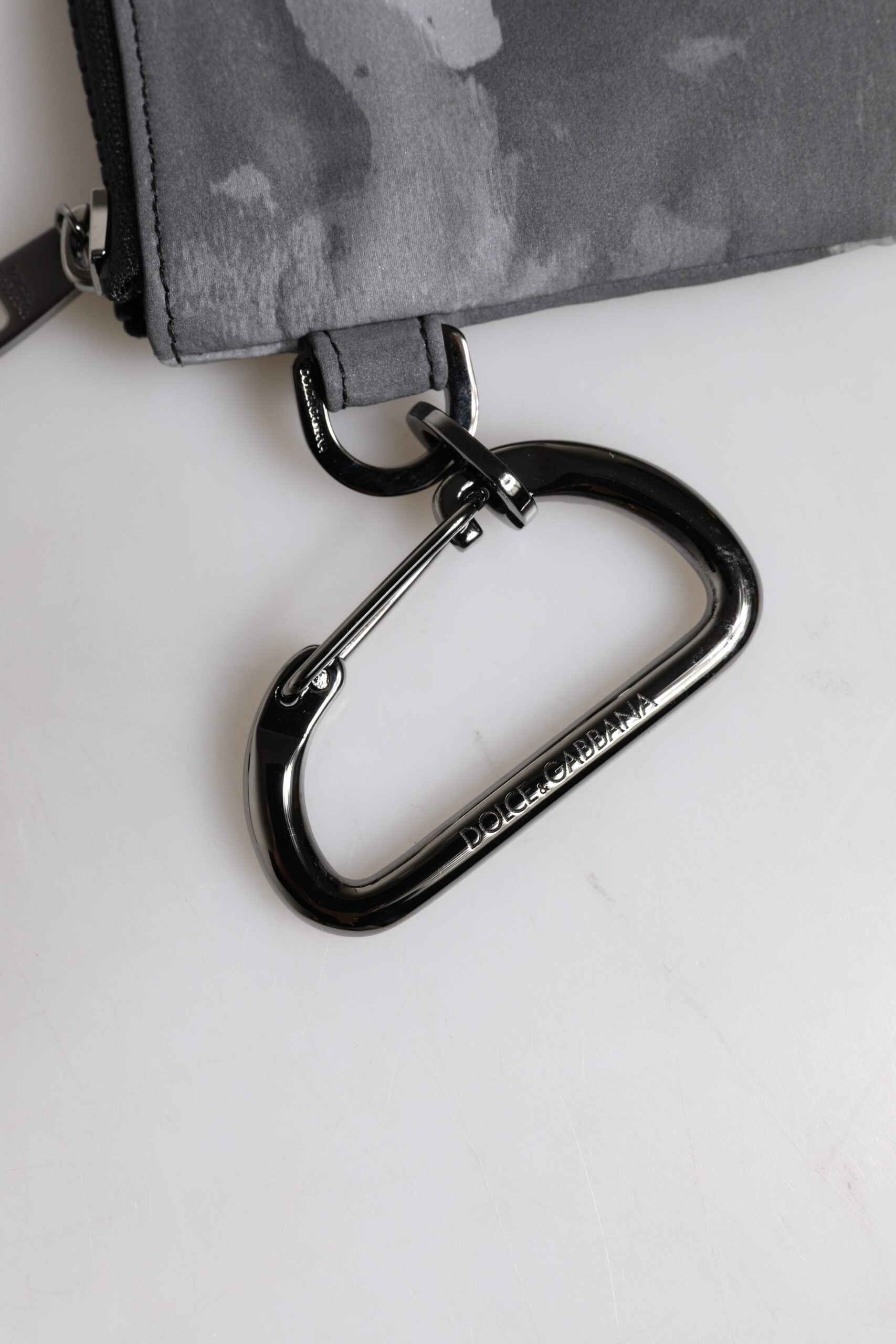 Black Gray Camouflage Logo Plaque Keyring Pouch Bag - ventzia