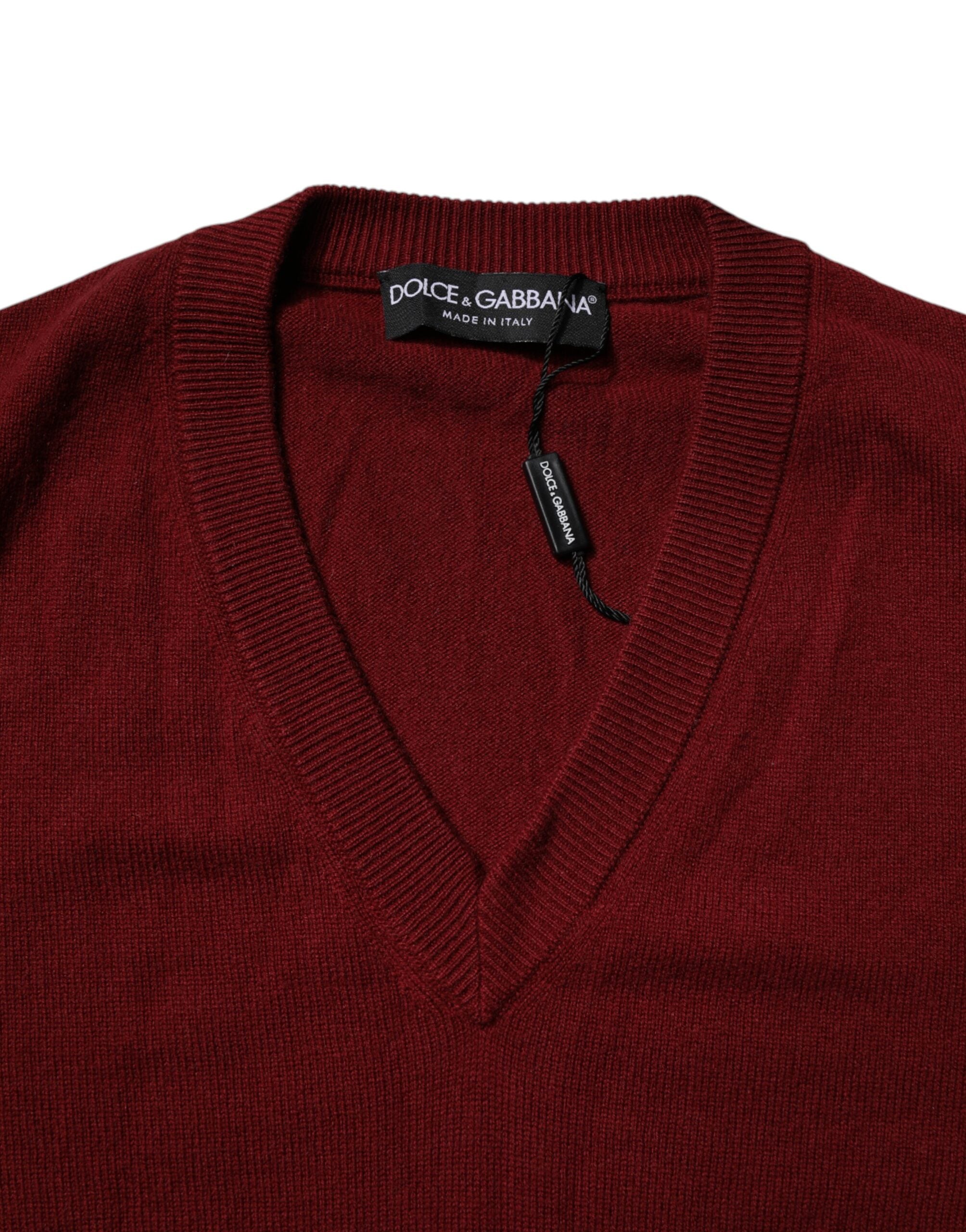 Maroon Cashmere V-neck Men Pullover Sweater - ventzia
