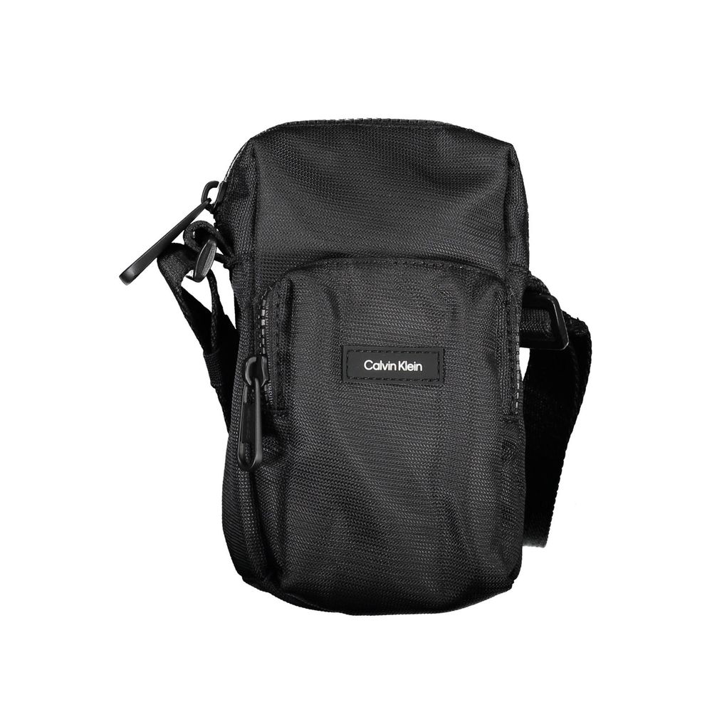 Elegant Black Shoulder Bag with Chic Detailing - ventzia
