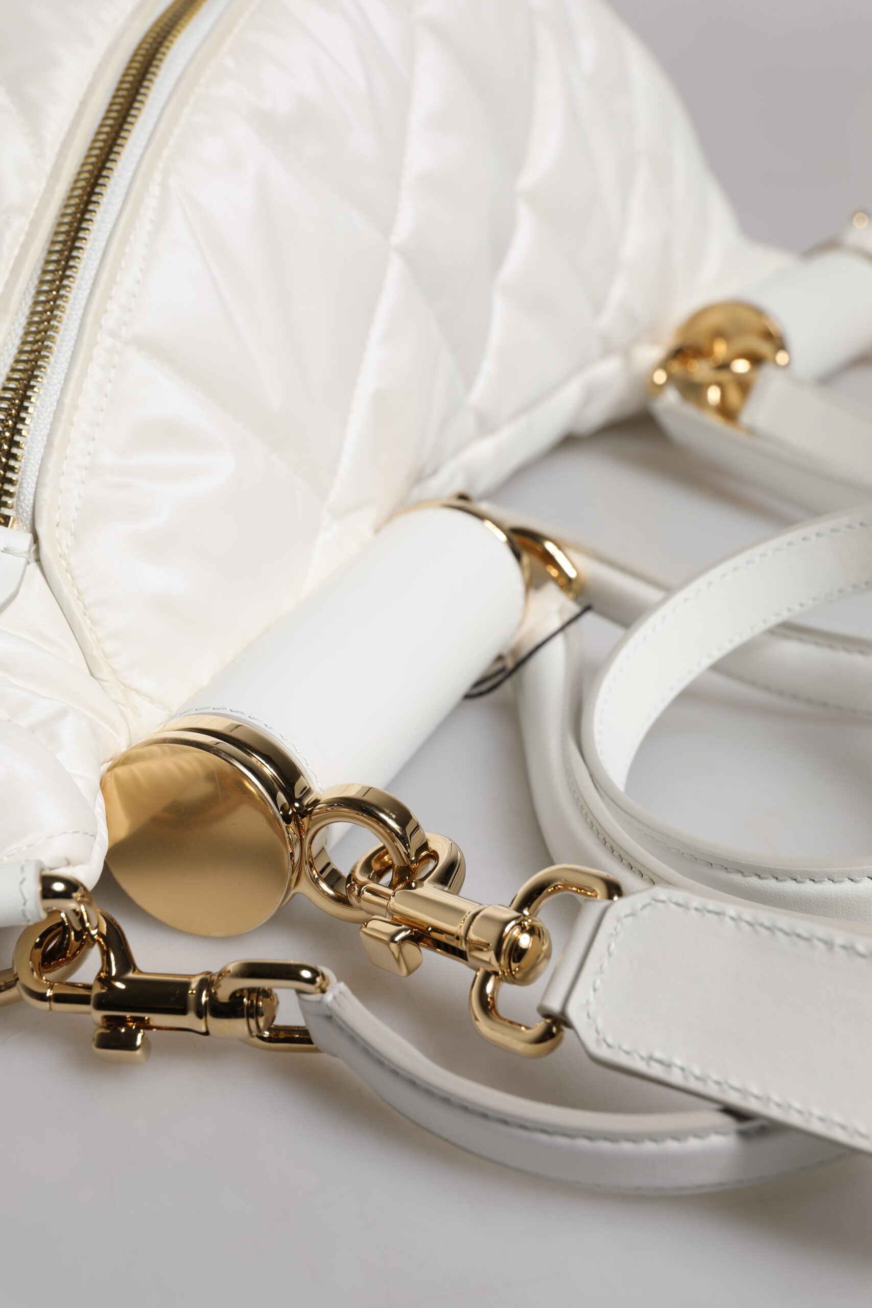 White Quilted Logo Plaque Belt Waist Fanny Pack Bag - ventzia