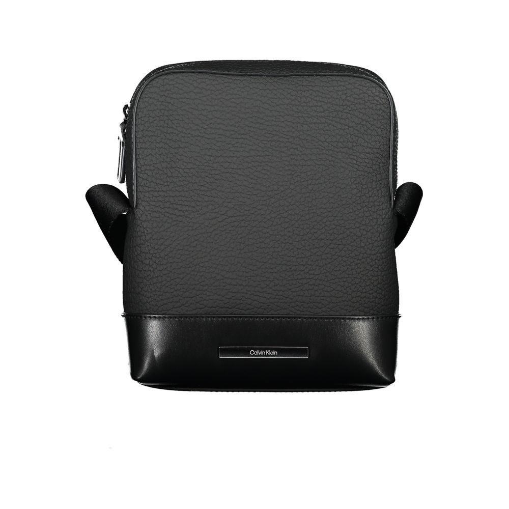 Sleek Black Shoulder Bag with Contrasting Details - ventzia