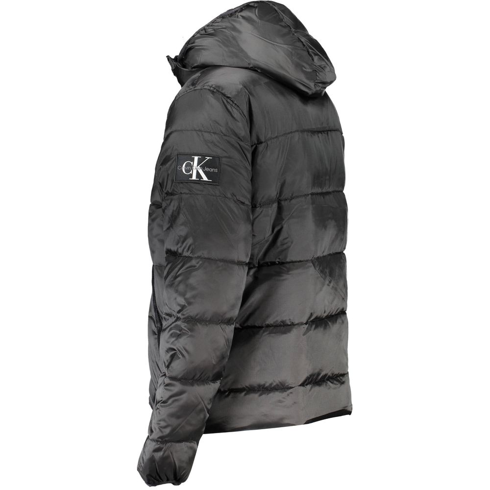 Sleek Hooded Men's Jacket with Contrast Details - ventzia