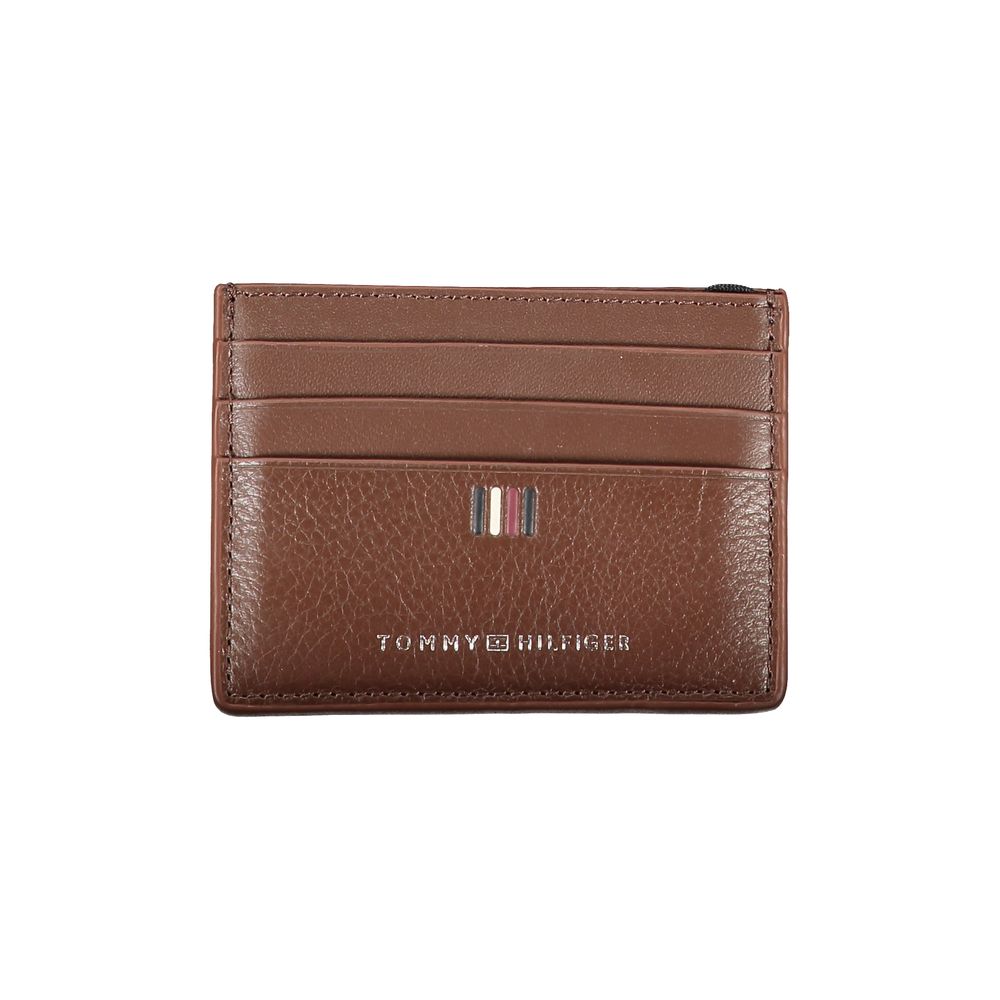 Sleek Leather Card Holder with Contrast Detailing - ventzia