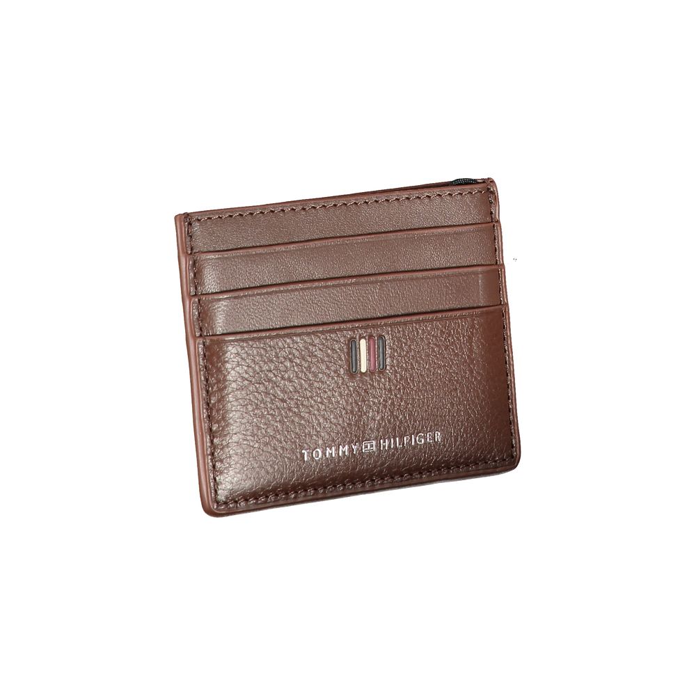 Sleek Leather Card Holder with Contrast Detailing - ventzia
