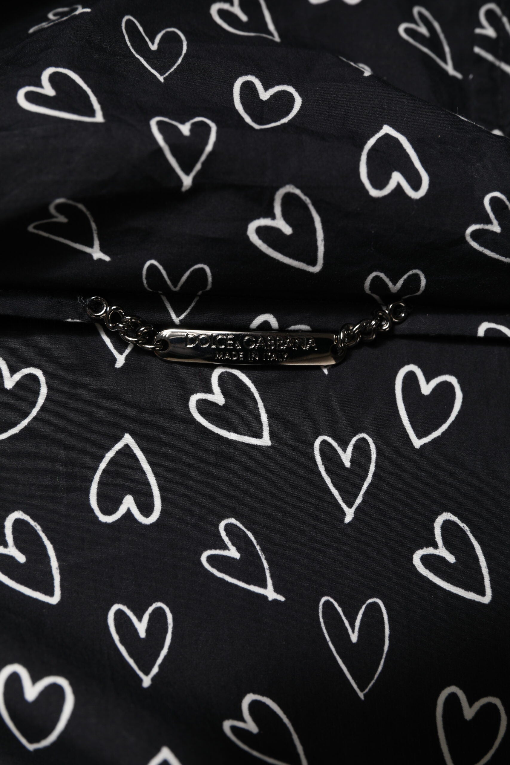 Black Heart Print Hooded Windbreaker Jacket - ventzia