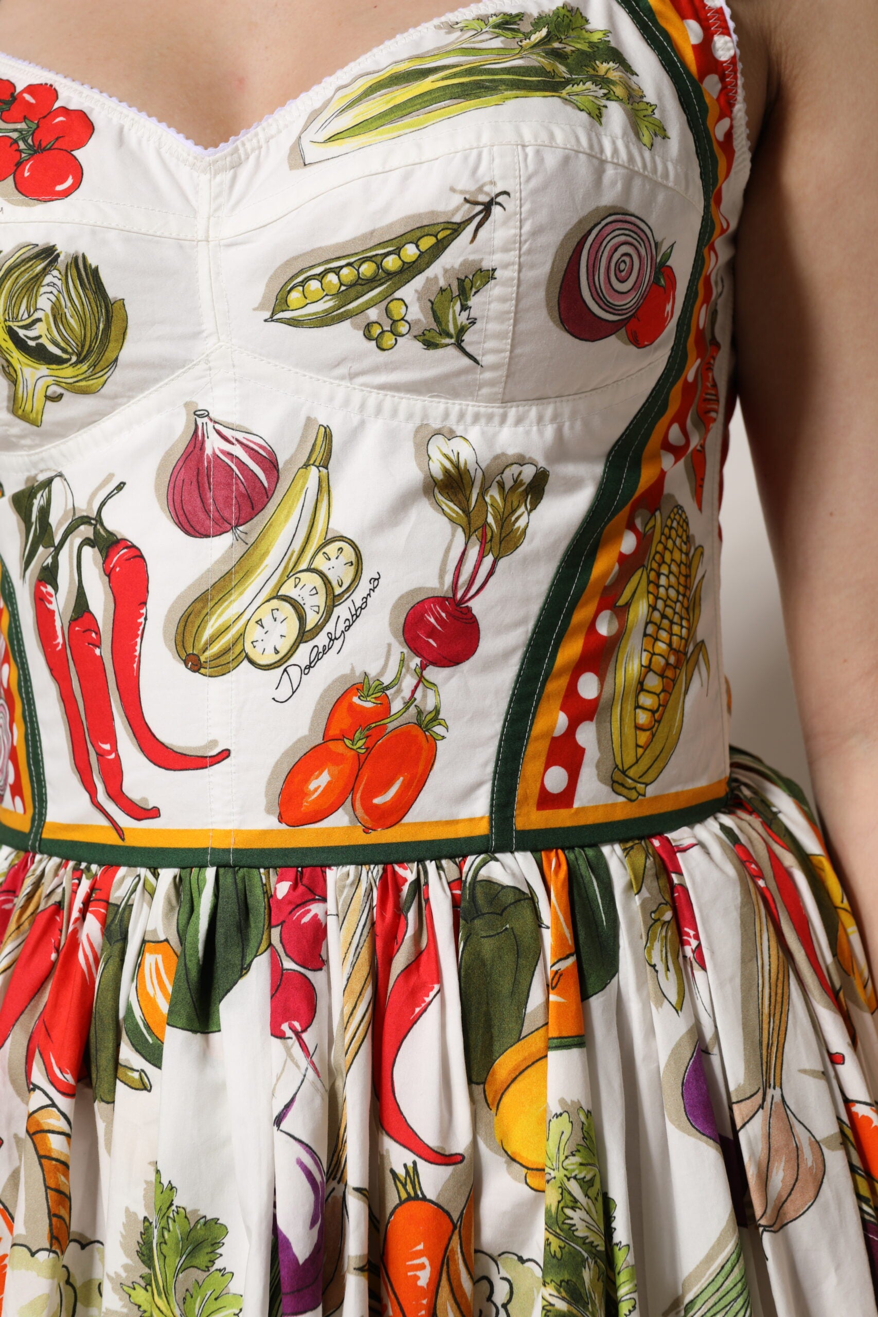 White Vegetables Sleeveless A-line Dress - ventzia