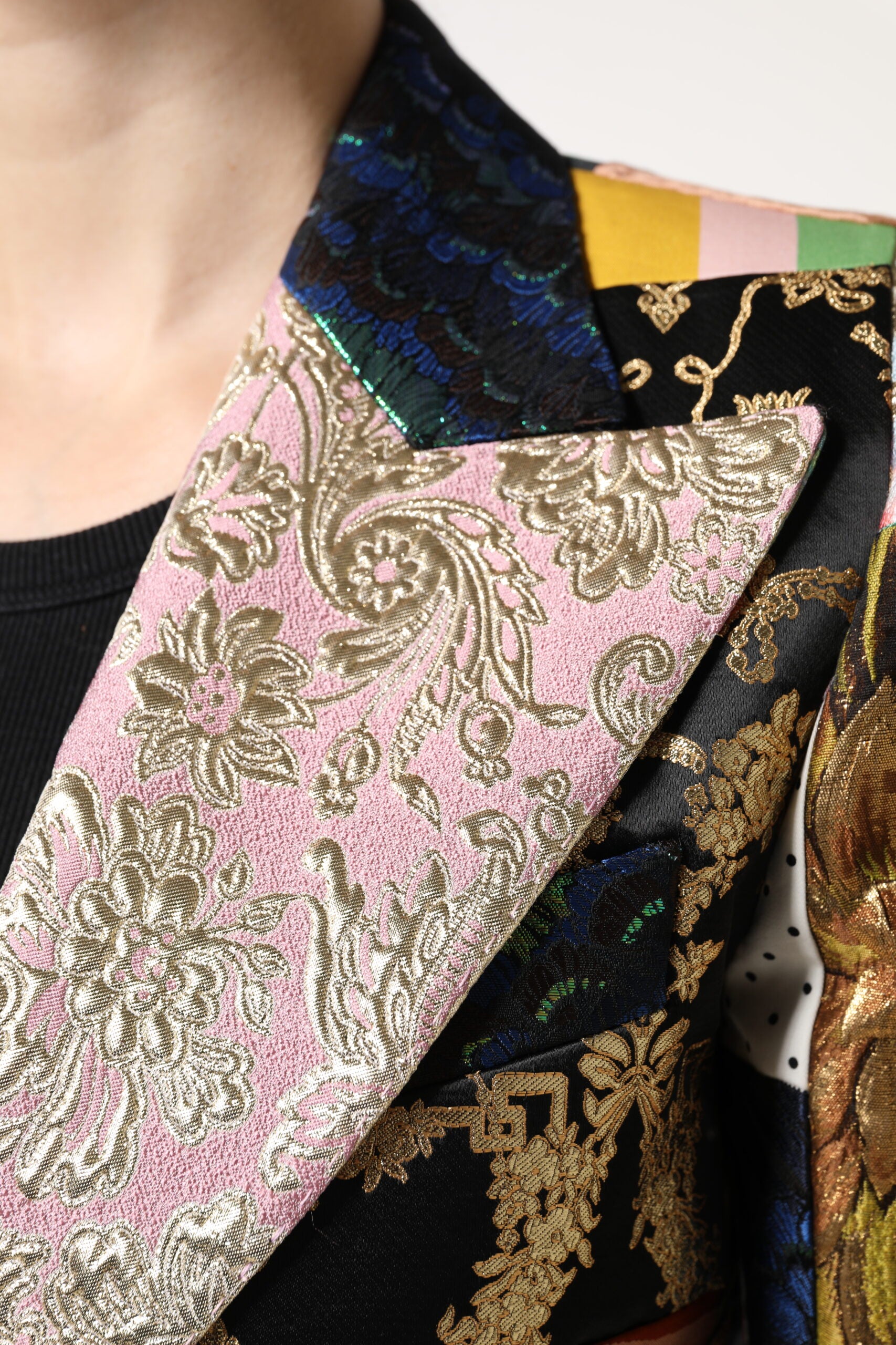 Multicolor Floral Patchwork Jacquard Jacket - ventzia