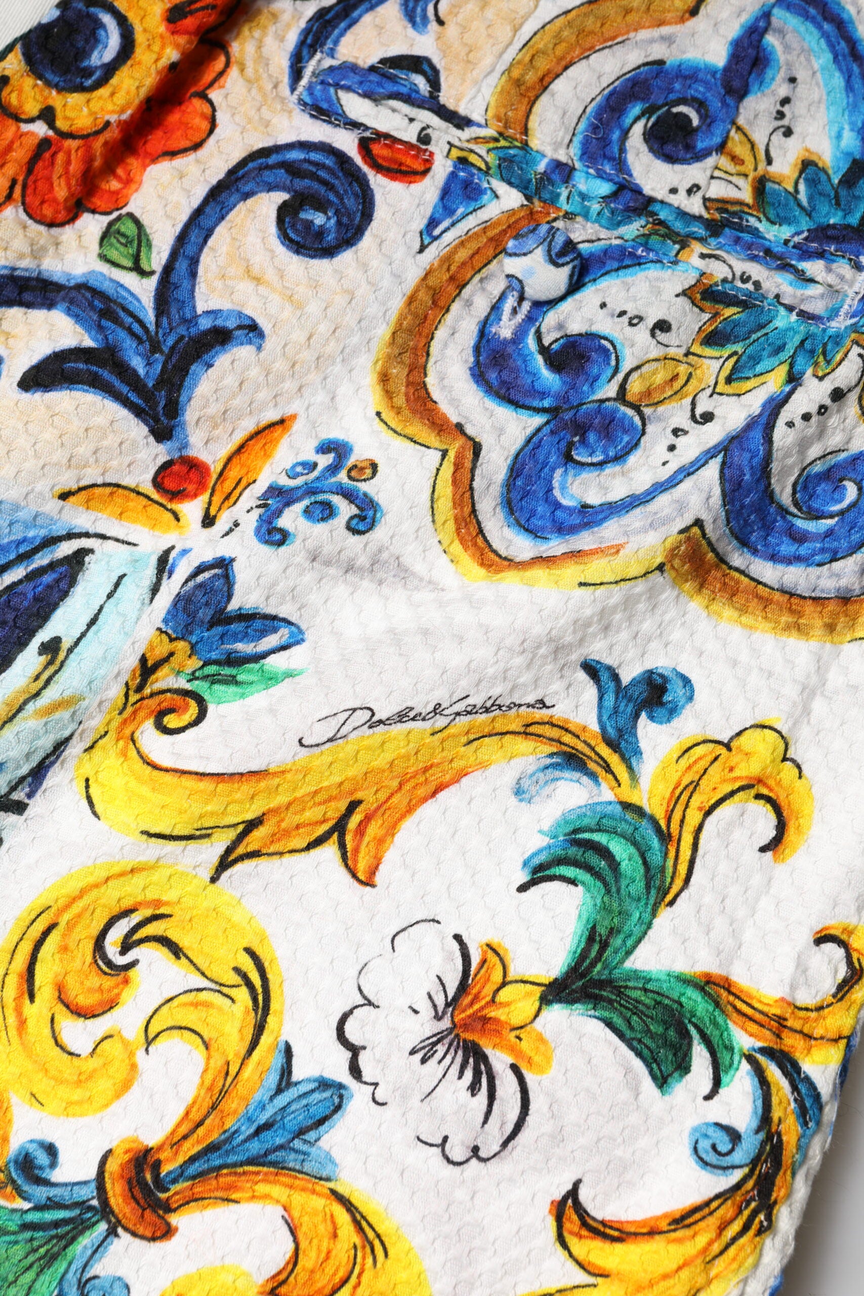 Multicolor Majolica Print High Waist Shorts - ventzia