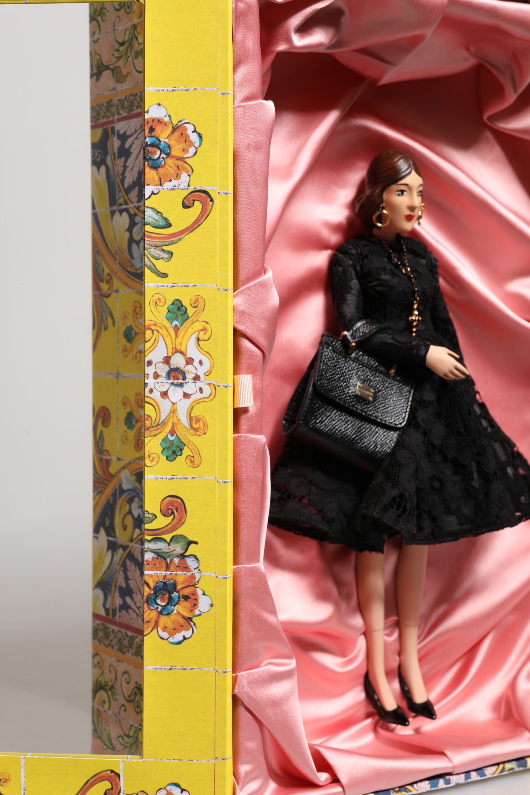 Black Dress Ceramic Porcelain Fashion Leather Sicily Dolls - ventzia
