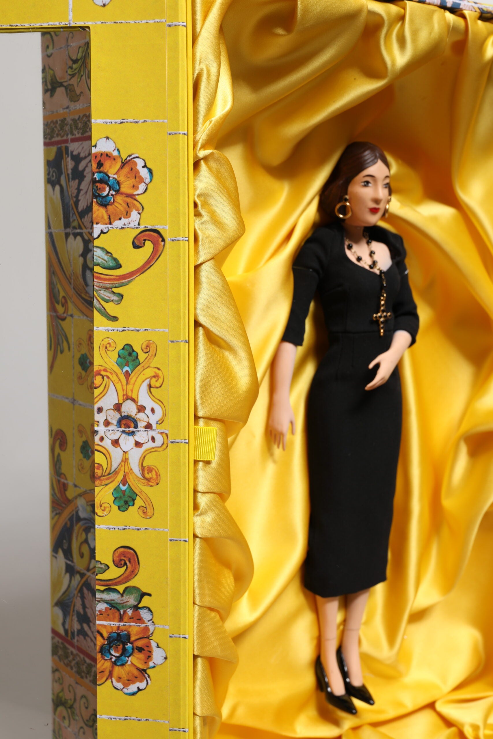 Black Dress Ceramic Porcelain Fashion Leather Sicily Dolls - ventzia