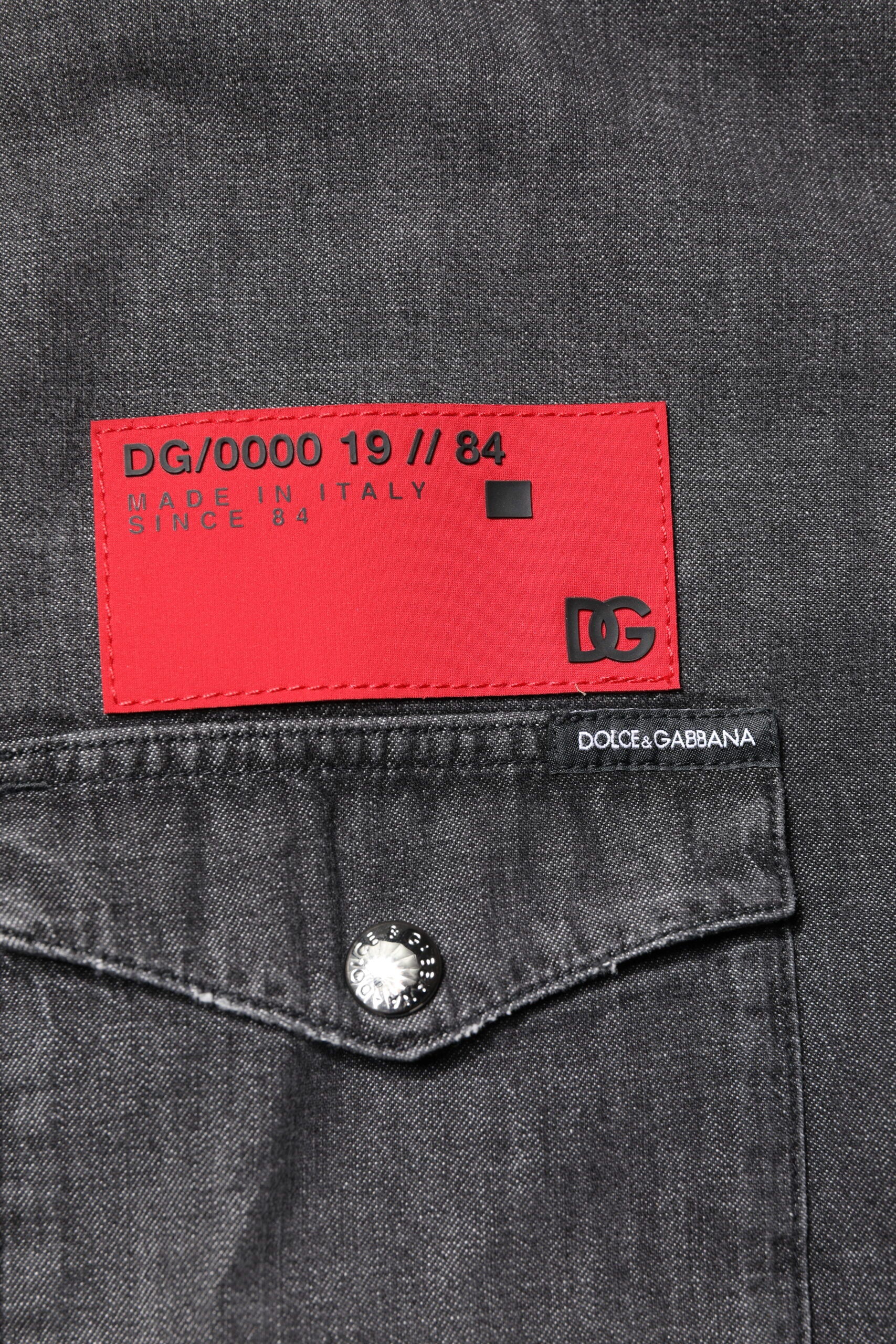 Gray Long Sleeves Button Down Denim Shirt - ventzia