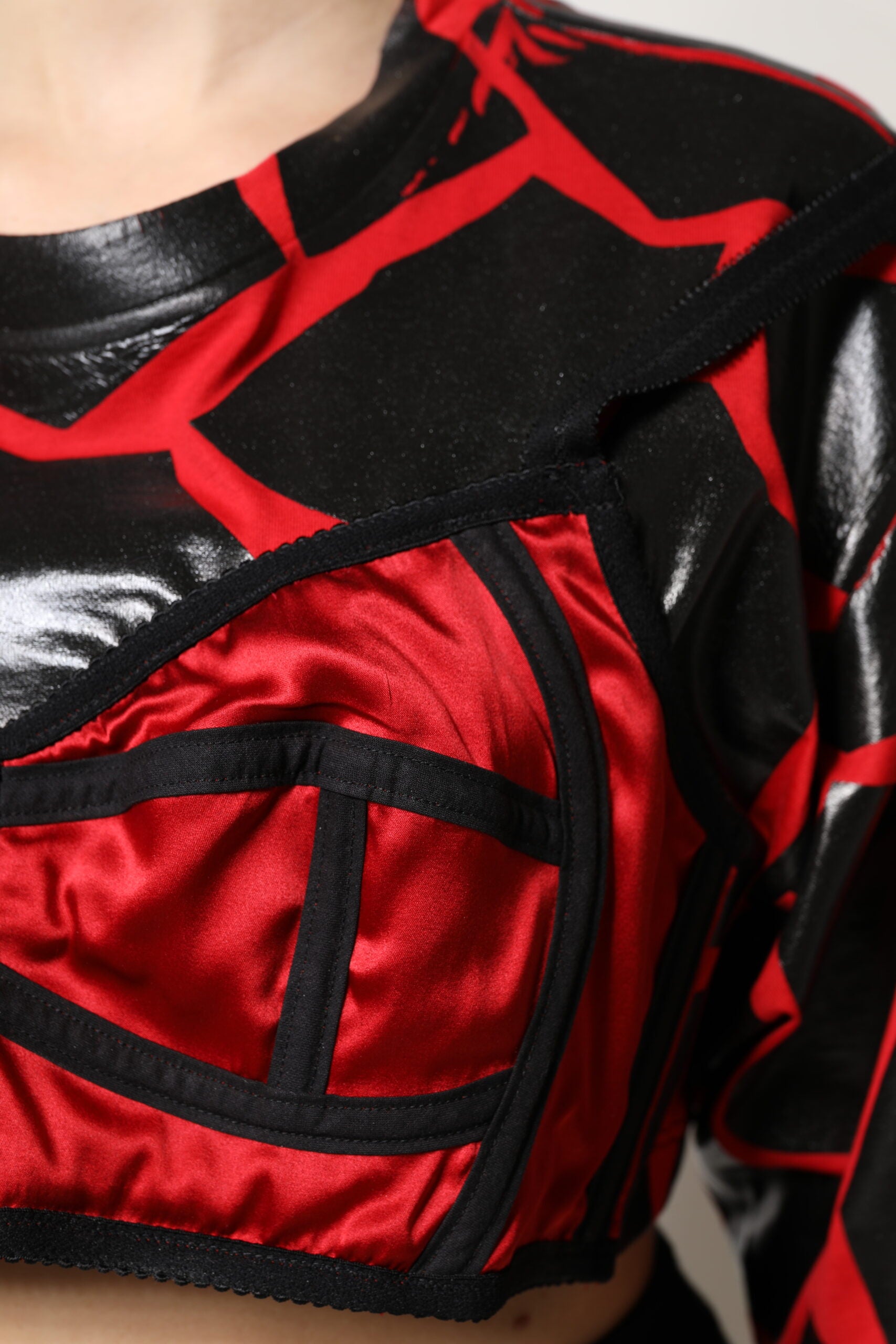 Red Black Cotton Bustier Detailing Cropped Top - ventzia