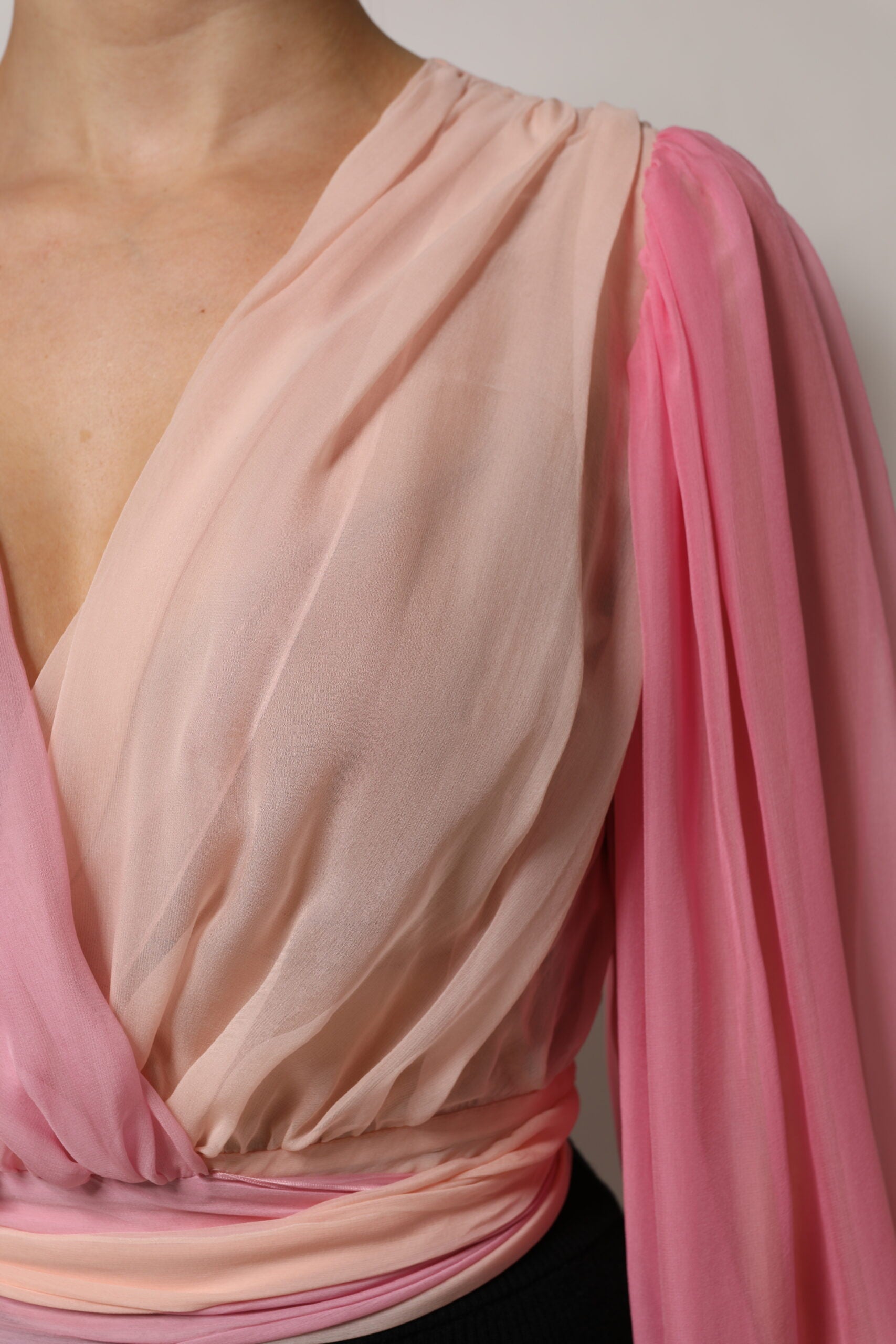 Pink Plunging V-neck Long Sleeves Blouse Top - ventzia