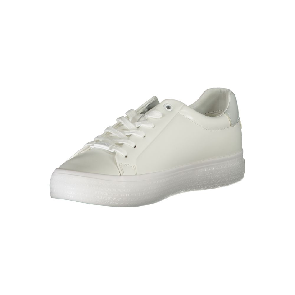 Elegant White Sneakers with Contrast Detailing - ventzia