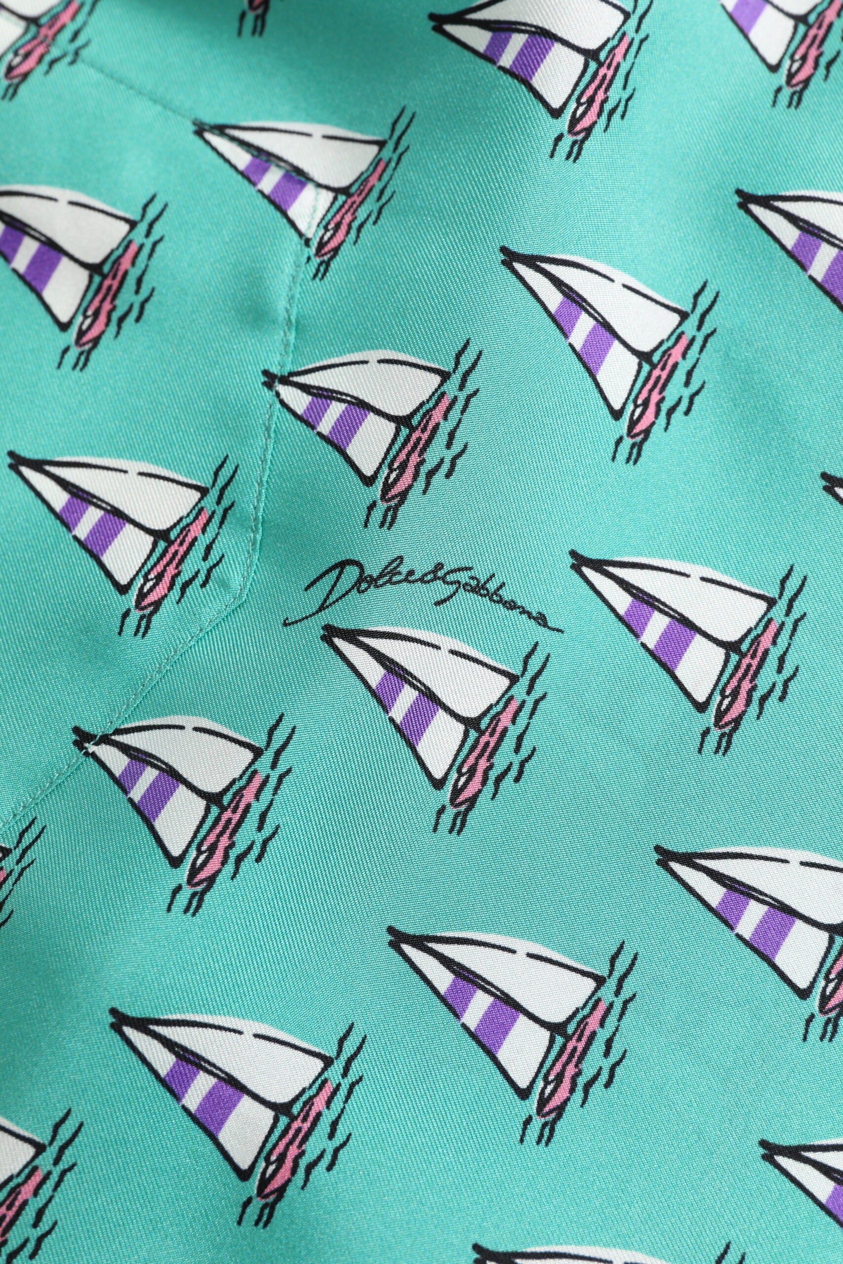 Green Printed Short Sleeves Casual Shirt - ventzia