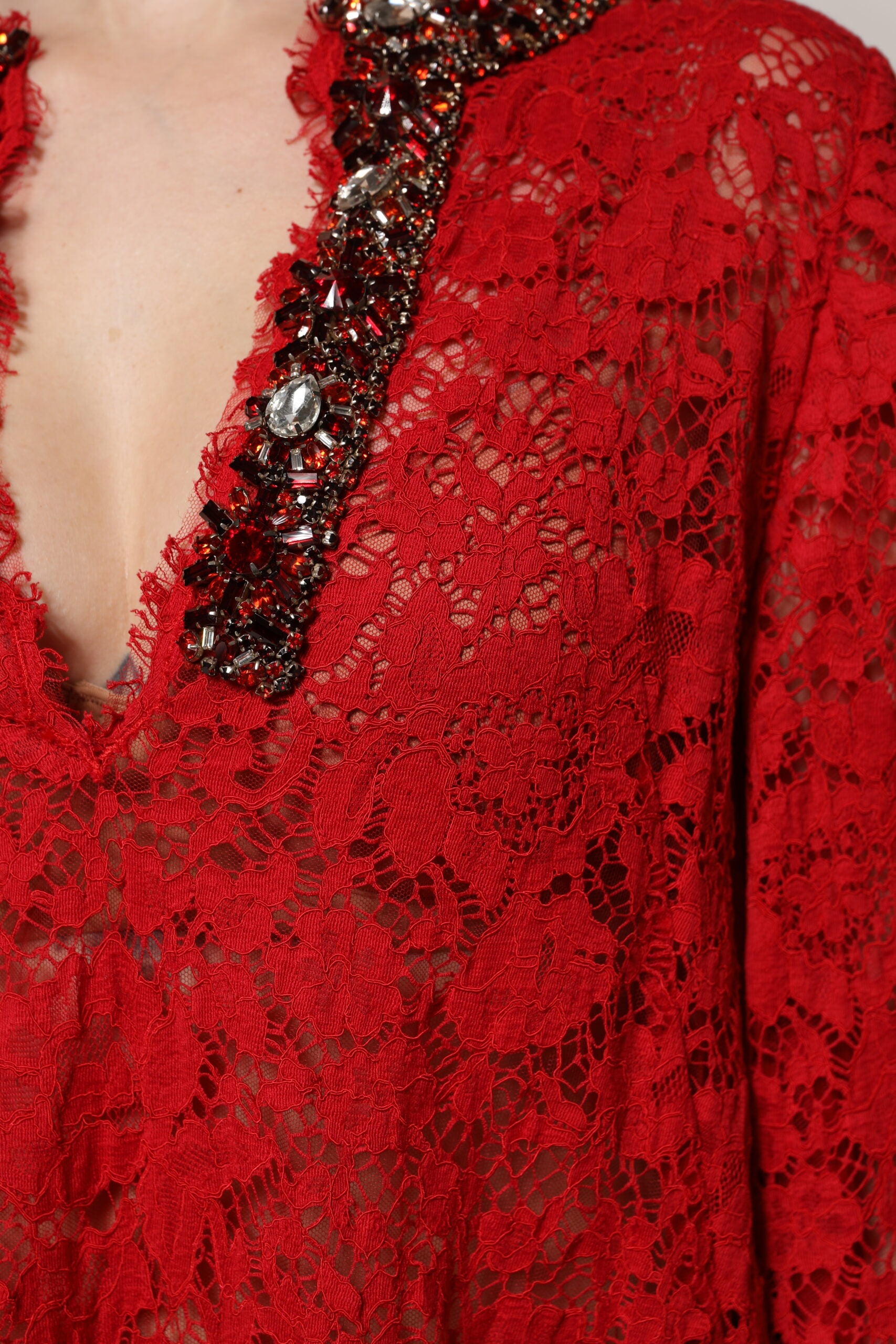 Red Floral Lace Rhinestone Embellished Dress - ventzia