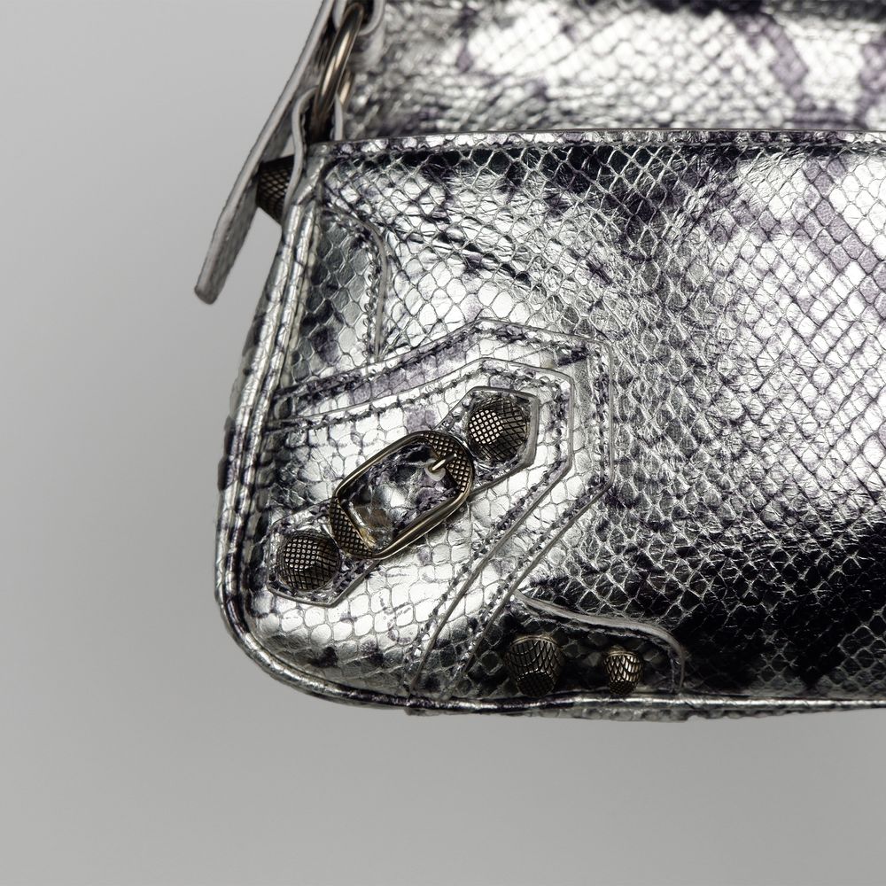 Gray Calfskin Handbag - ventzia