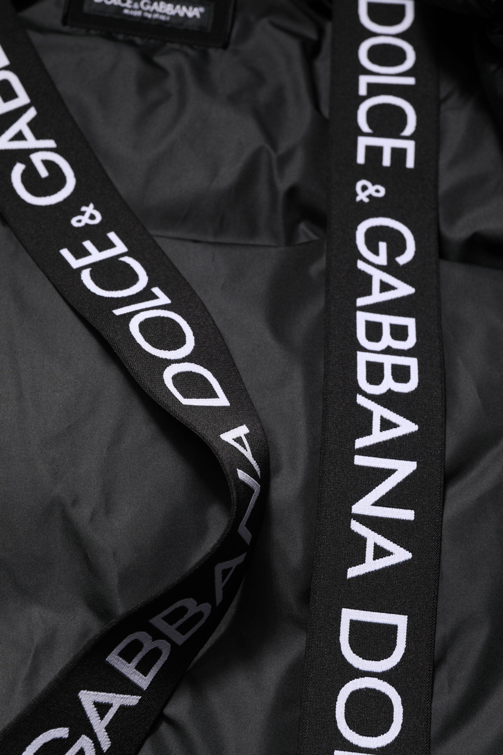 Black Logo Full Zip Hooded Quilted Jacket - ventzia