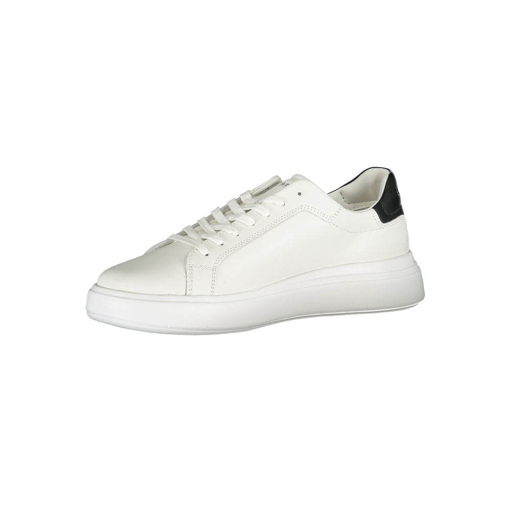 Sleek White Sneakers with Contrast Accents - ventzia