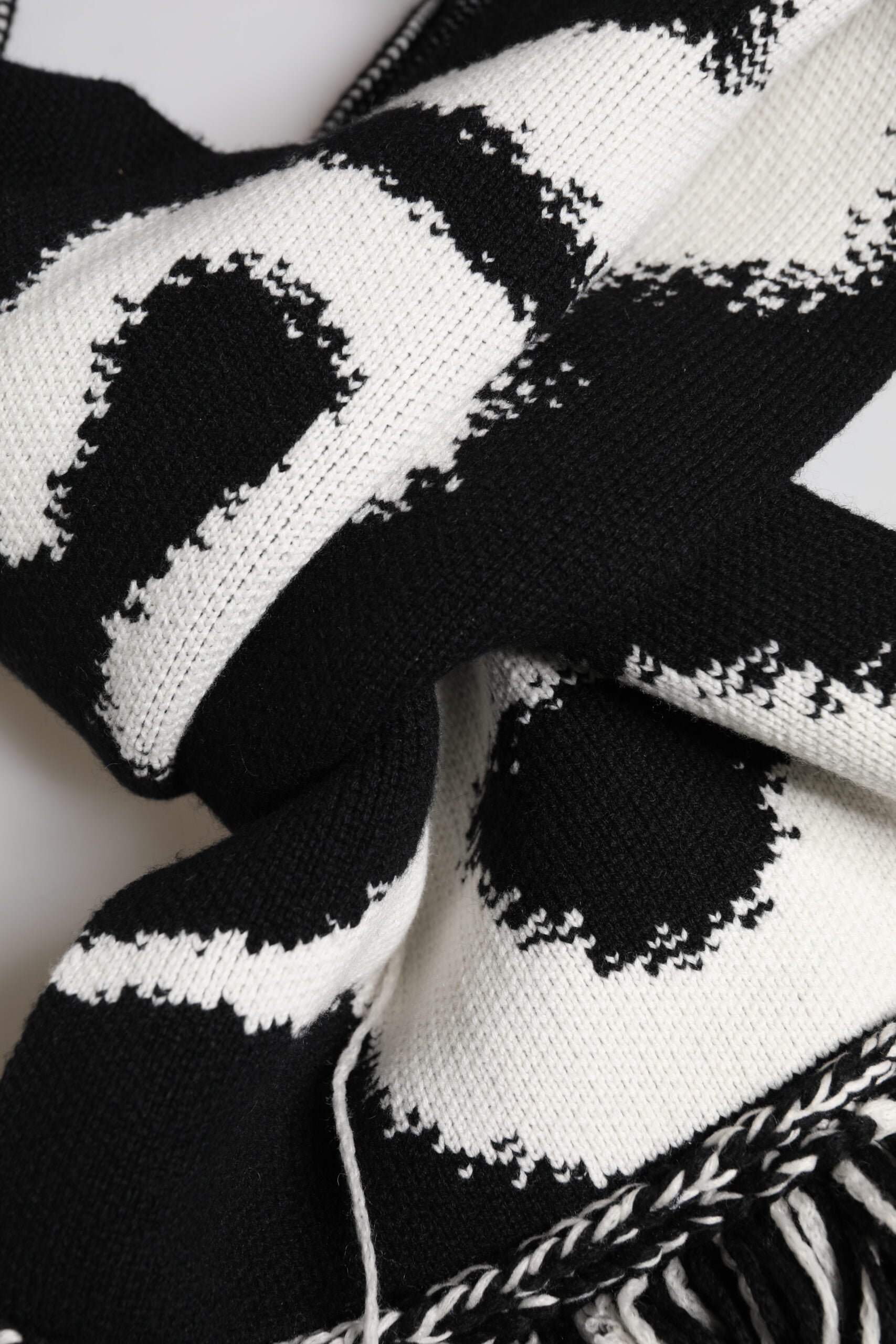 Black Logo Neck Warmer Wrap Men Shawl Scarf - ventzia